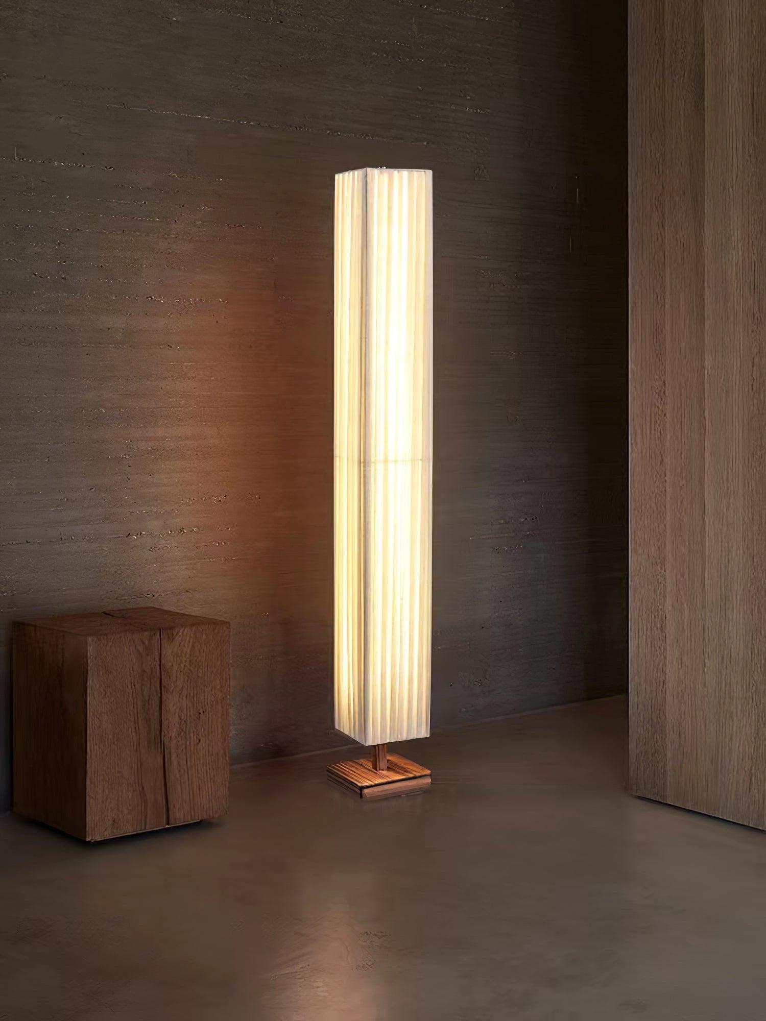 Bailey Floor Lamp - Blowlighting