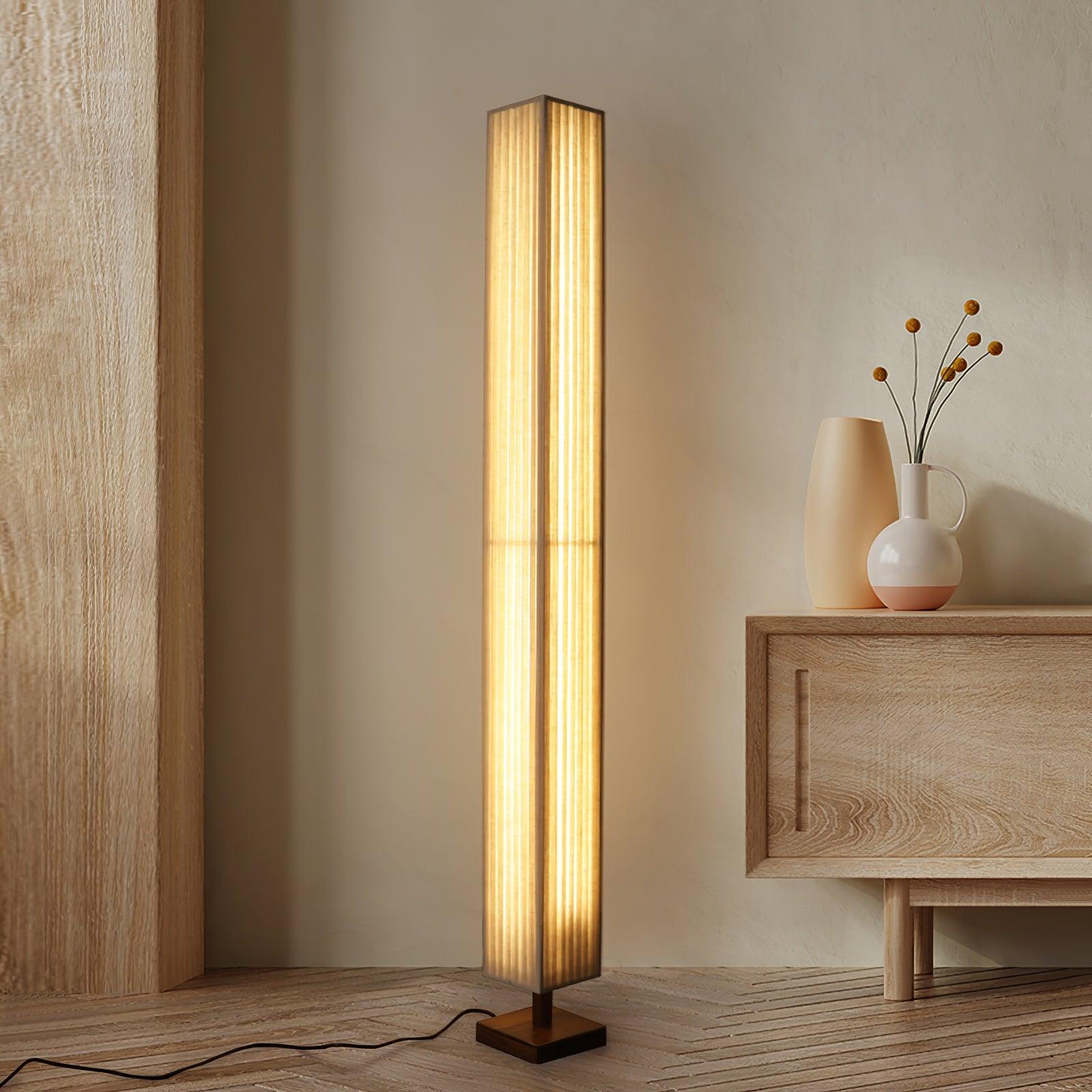 Bailey Floor Lamp - Blowlighting