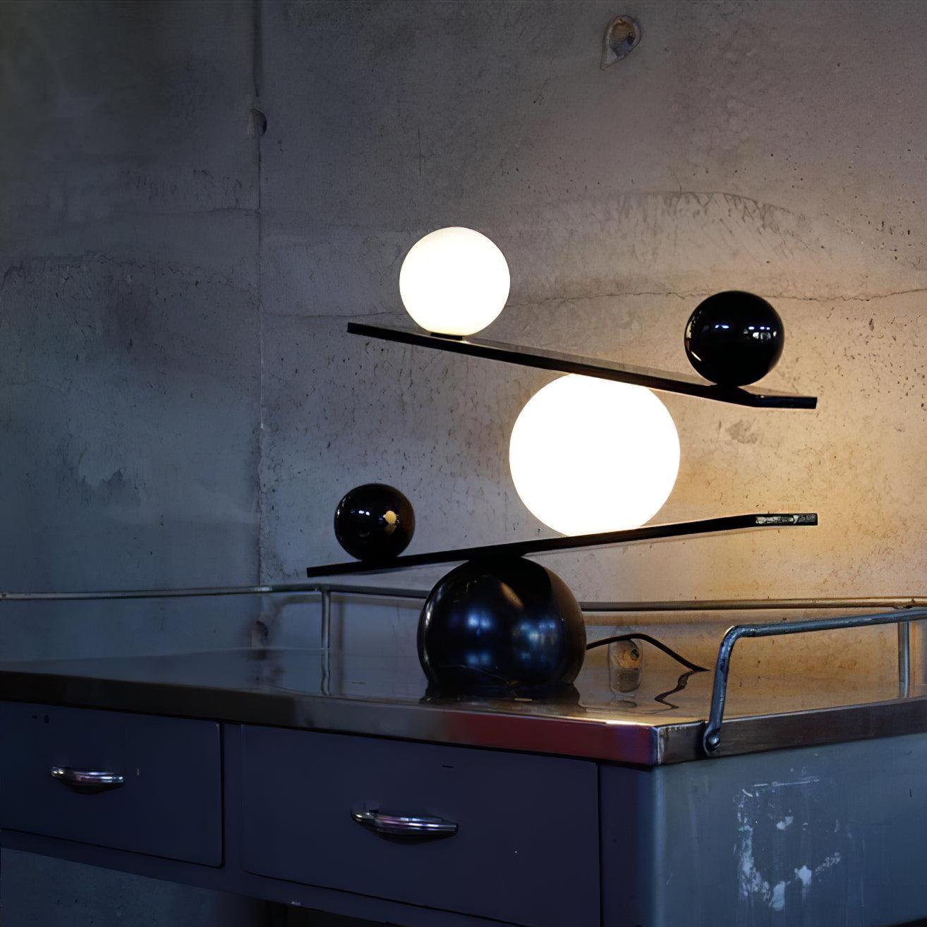 Usilus Table Lamp - Blowlighting