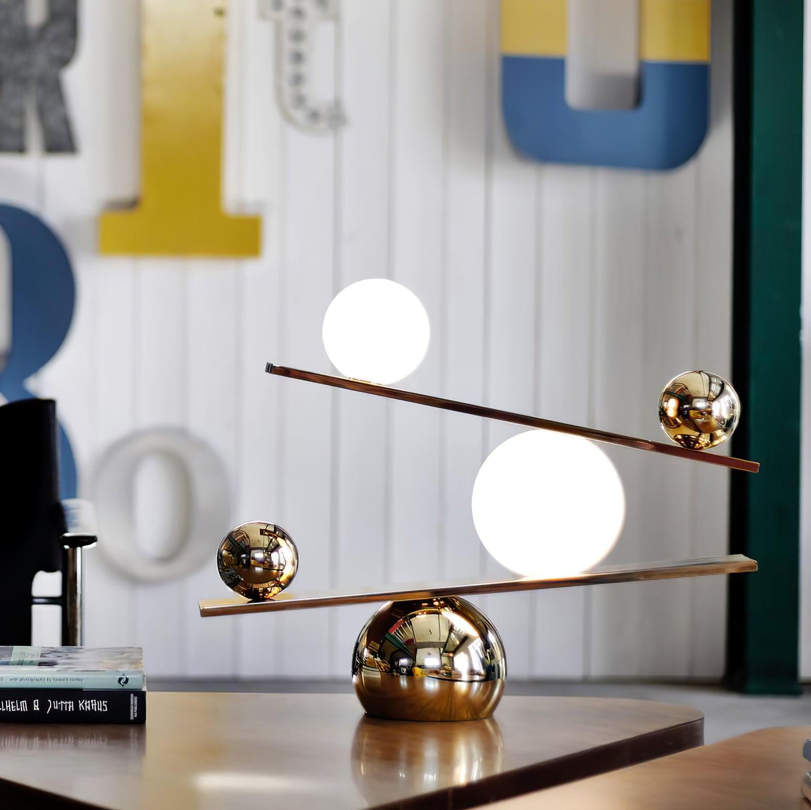 Usilus Table Lamp - Blowlighting