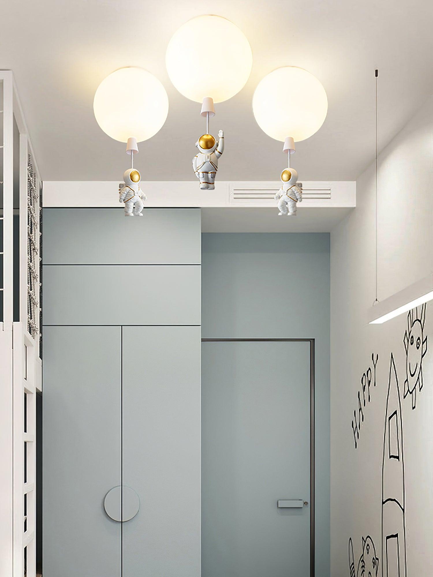 Balloon Glossy Ceiling Light - Blowlighting