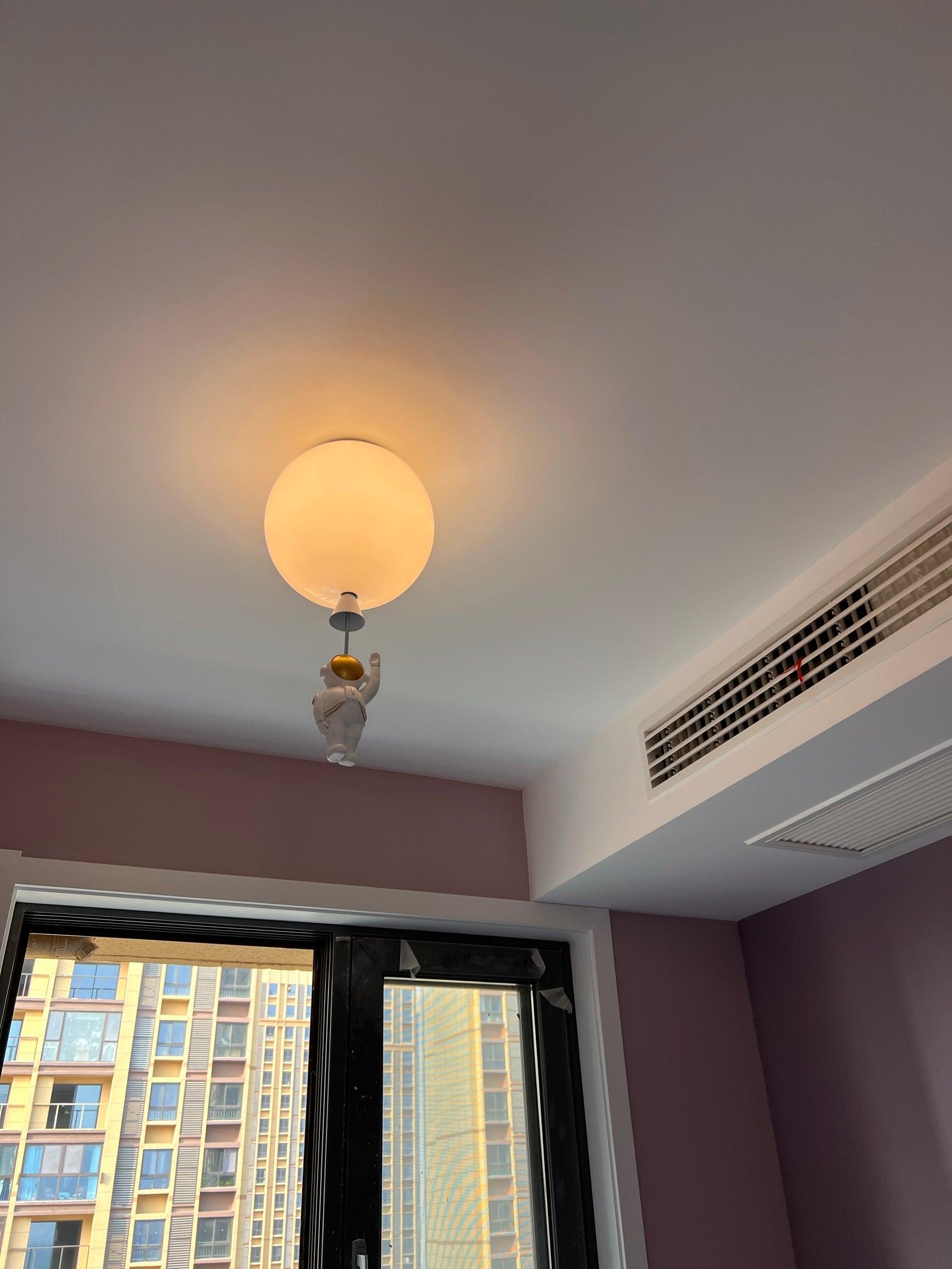 Balloon Glossy Ceiling Light - Blowlighting