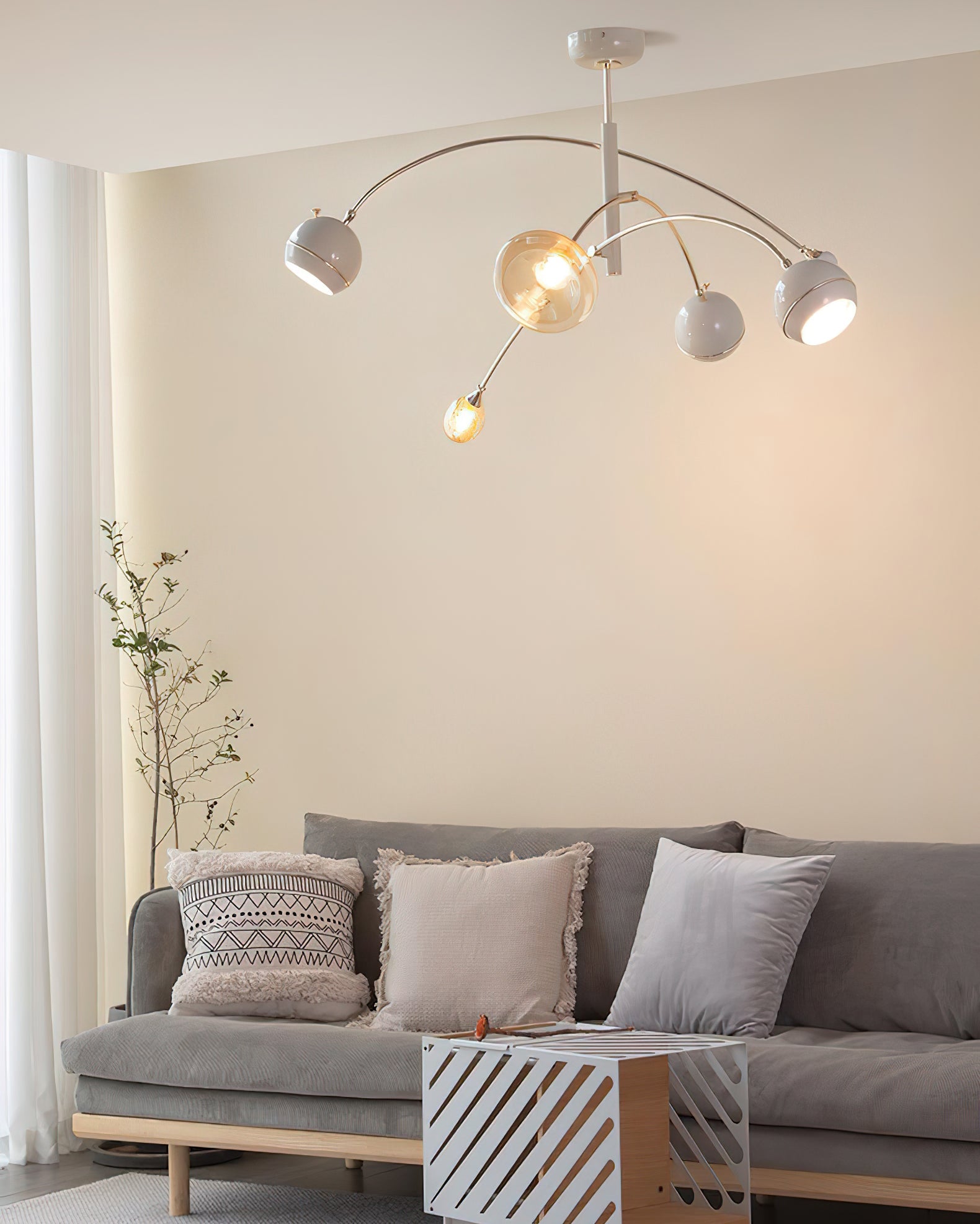 Beanie Chandelier - Blowlighting