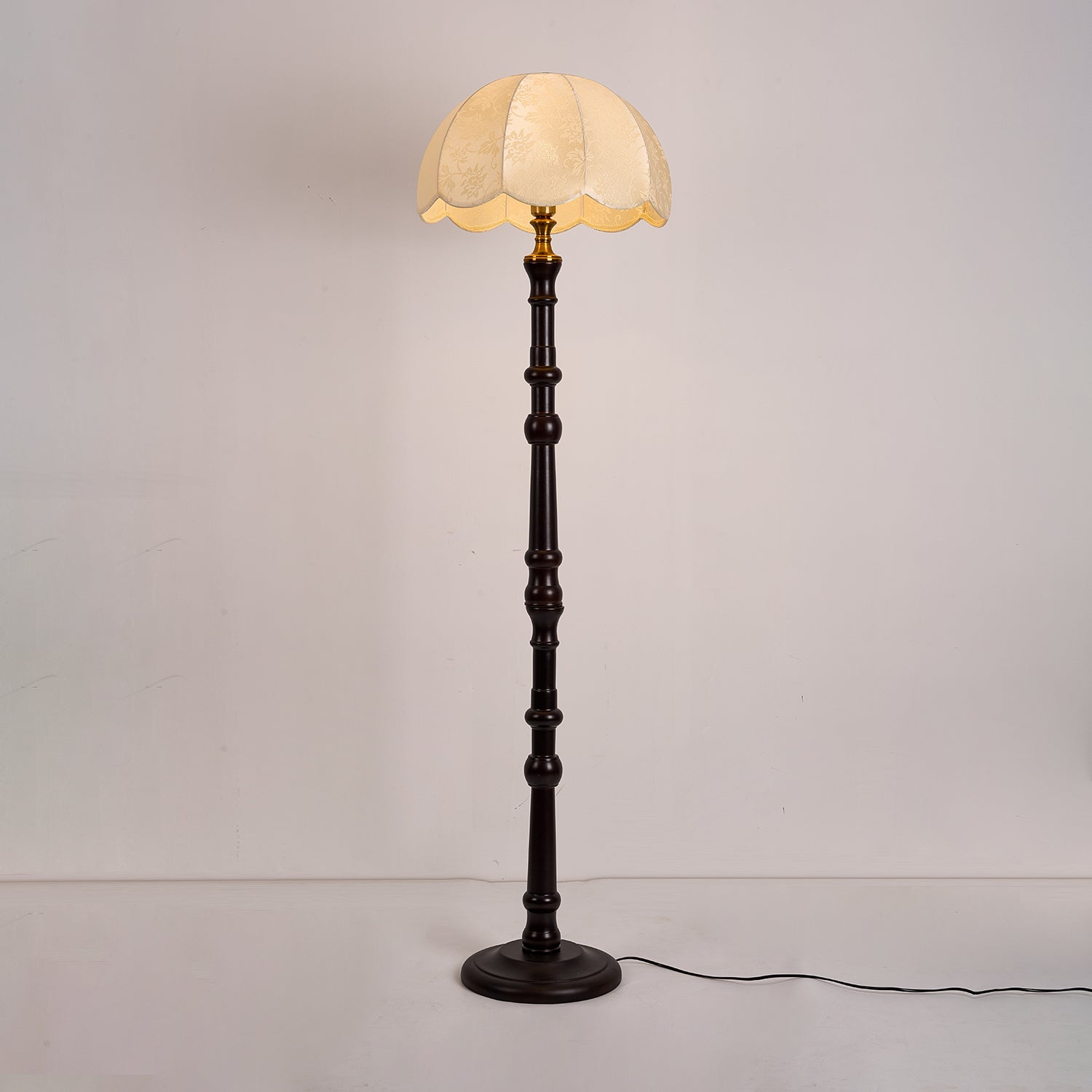 Belgravia Floor Light - Blowlighting