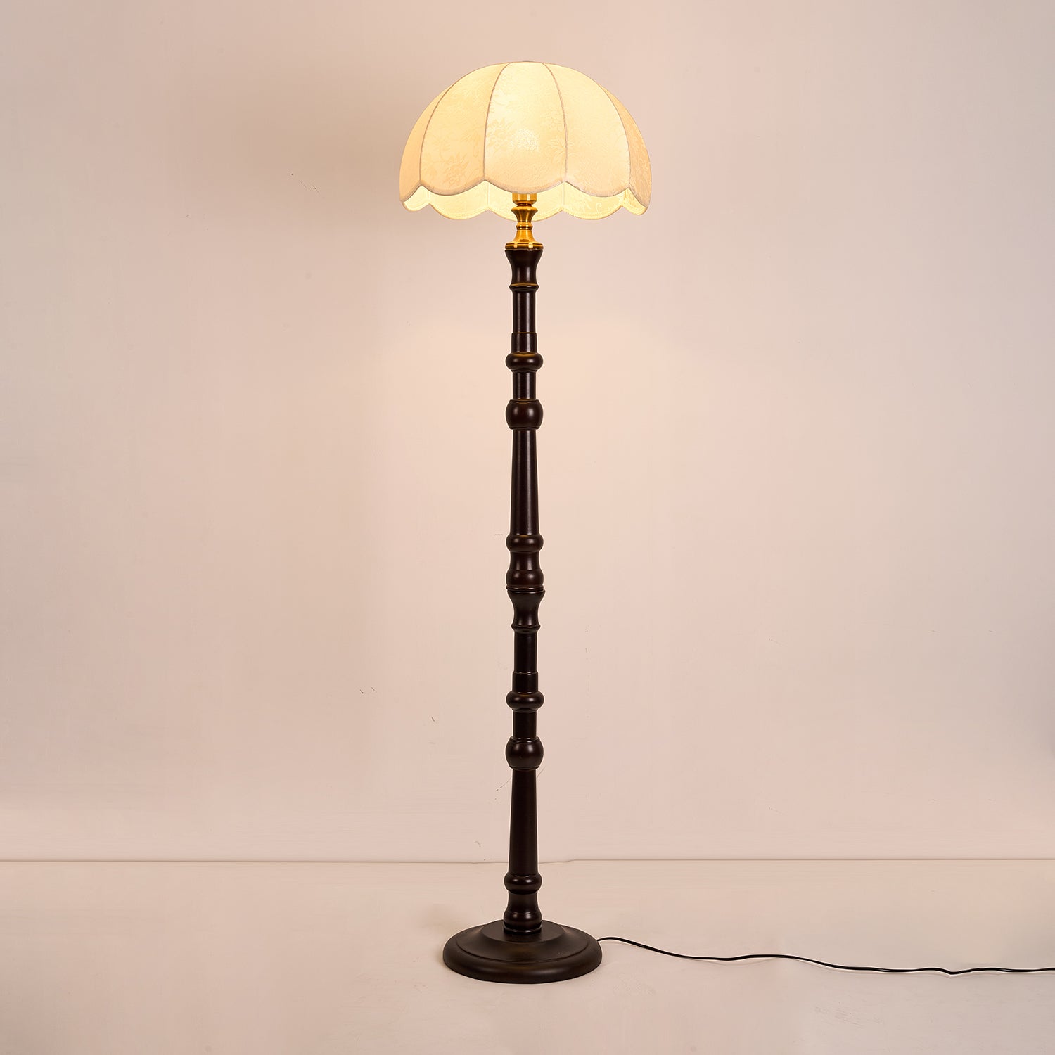 Belgravia Floor Light - Blowlighting