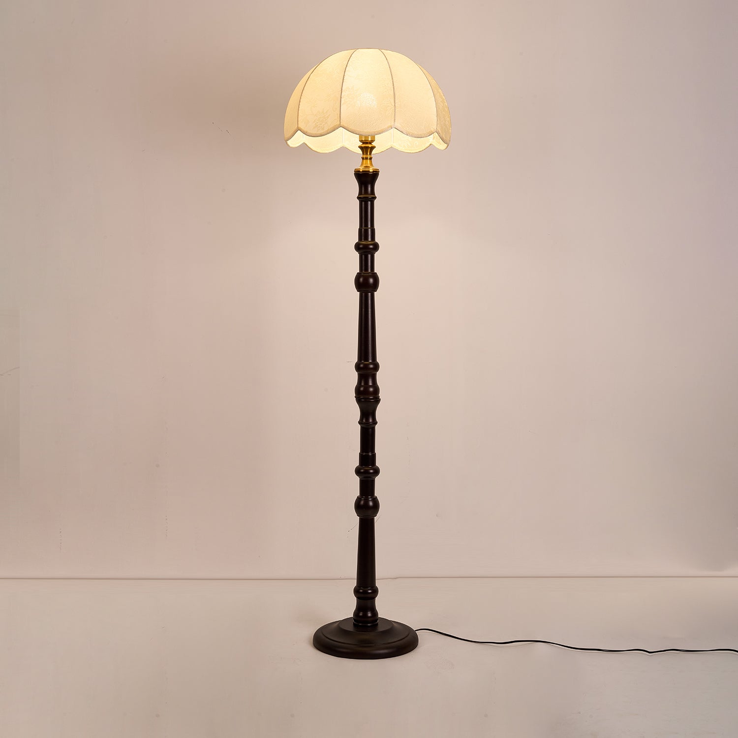 Belgravia Floor Light - Blowlighting