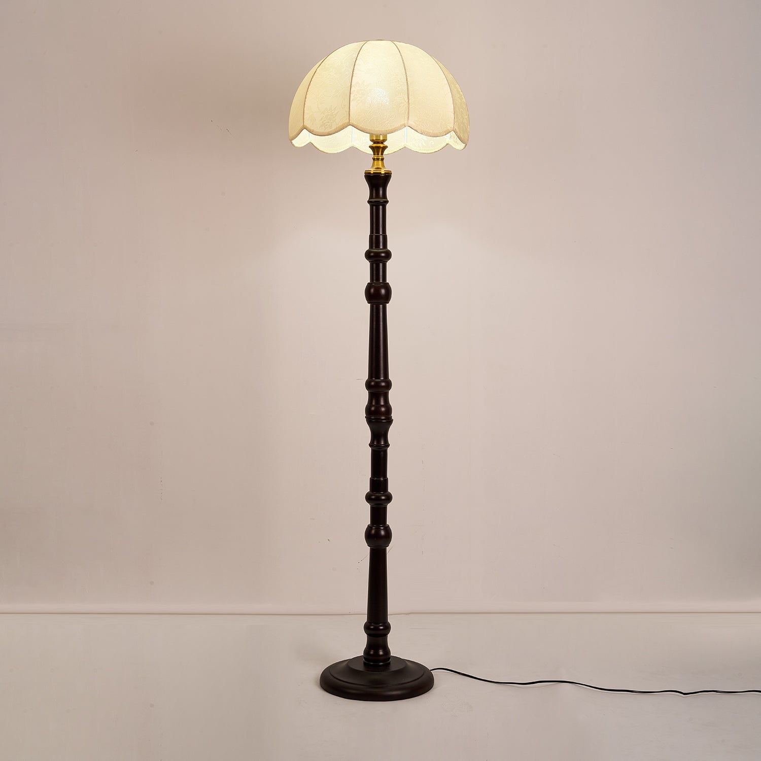 Belgravia Floor Light - Blowlighting