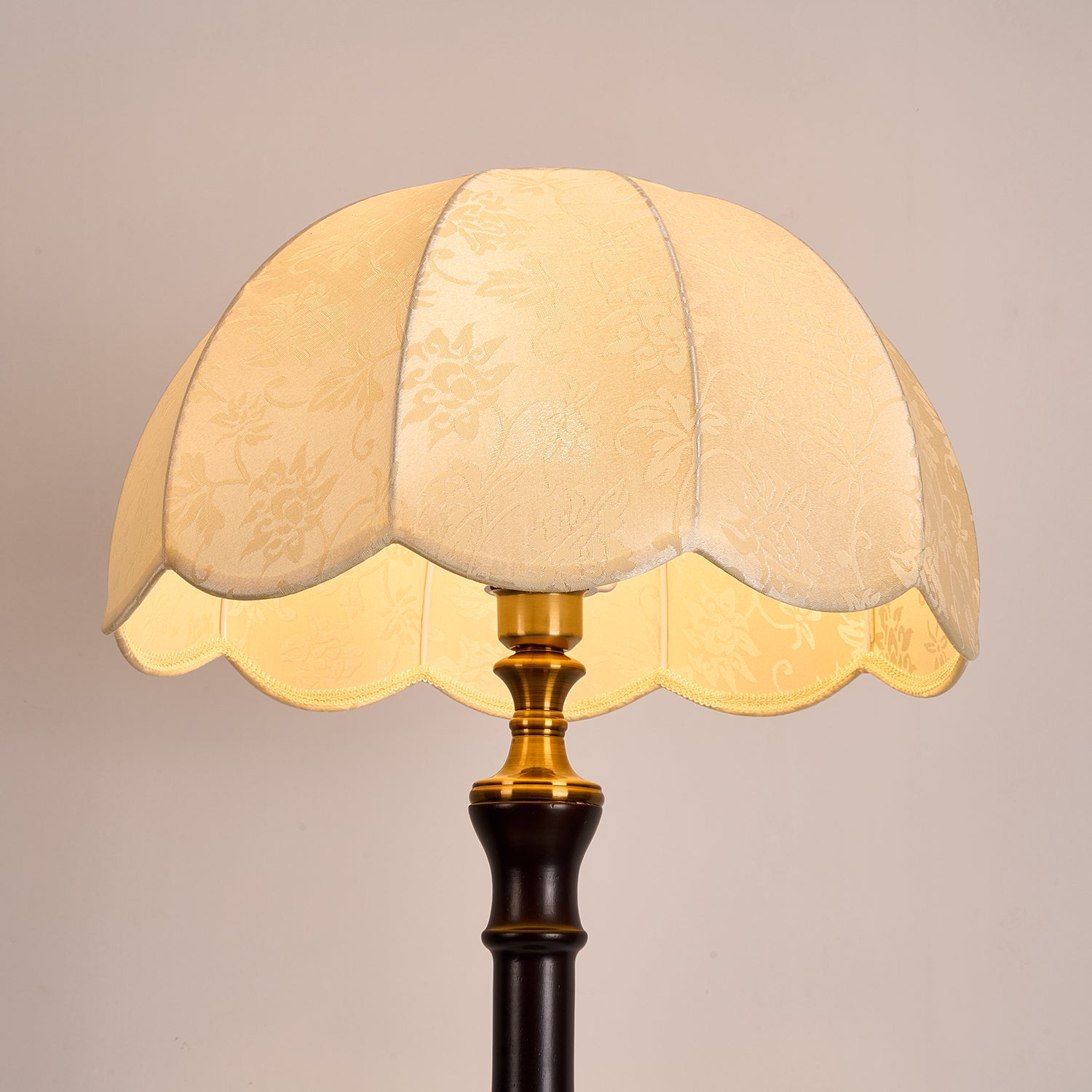 Belgravia Floor Light - Blowlighting