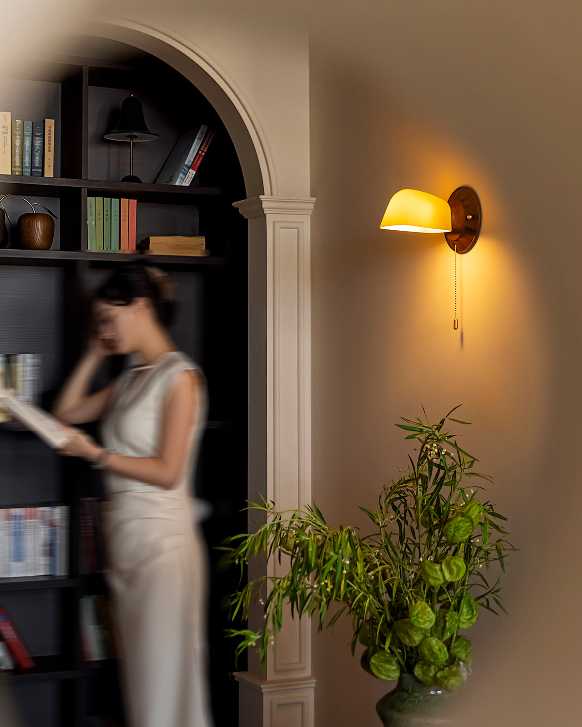 Carillon Bell Shape Wood Wall Lamp