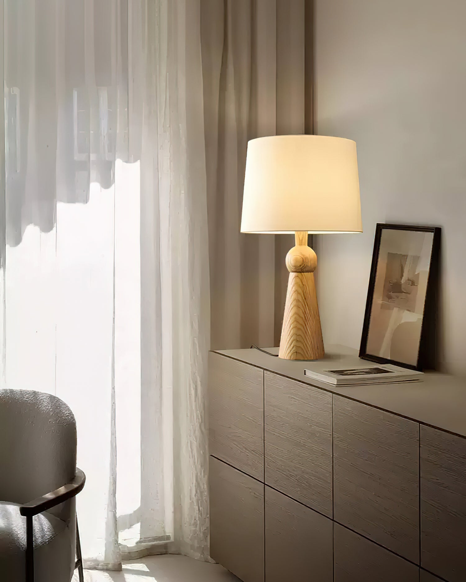 Bella Table Lamp - Blowlighting