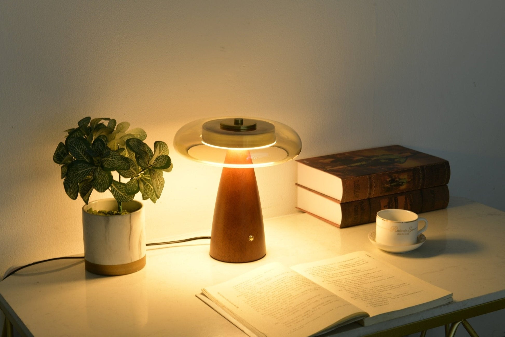 Mushroom Retro Glass Table Lamp - Blowlighting
