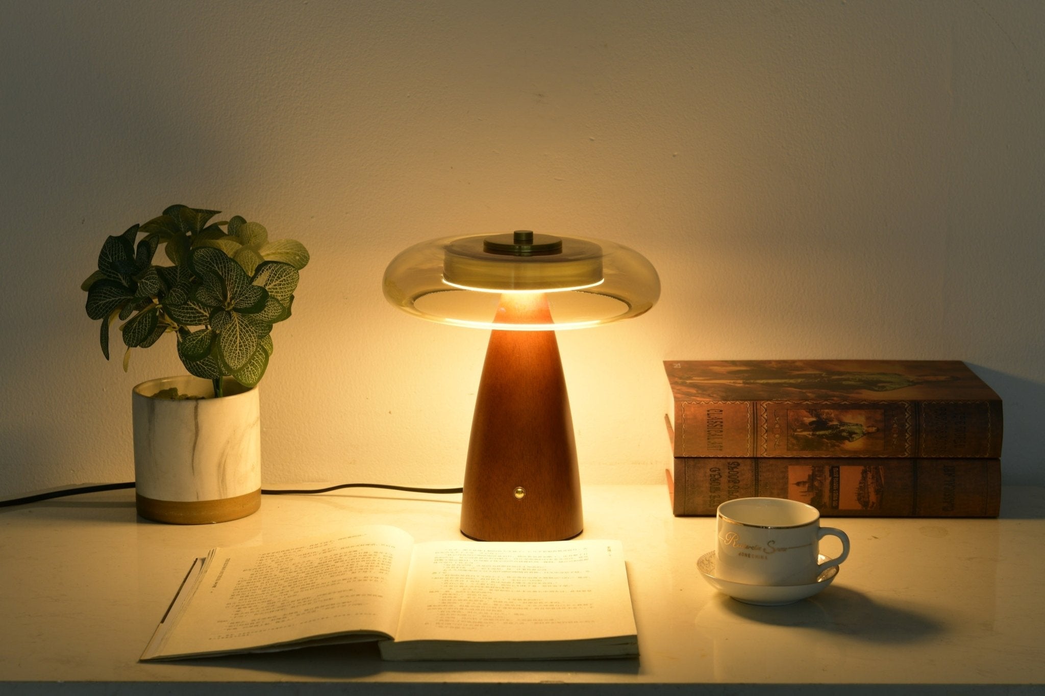 Mushroom Retro Glass Table Lamp - Blowlighting