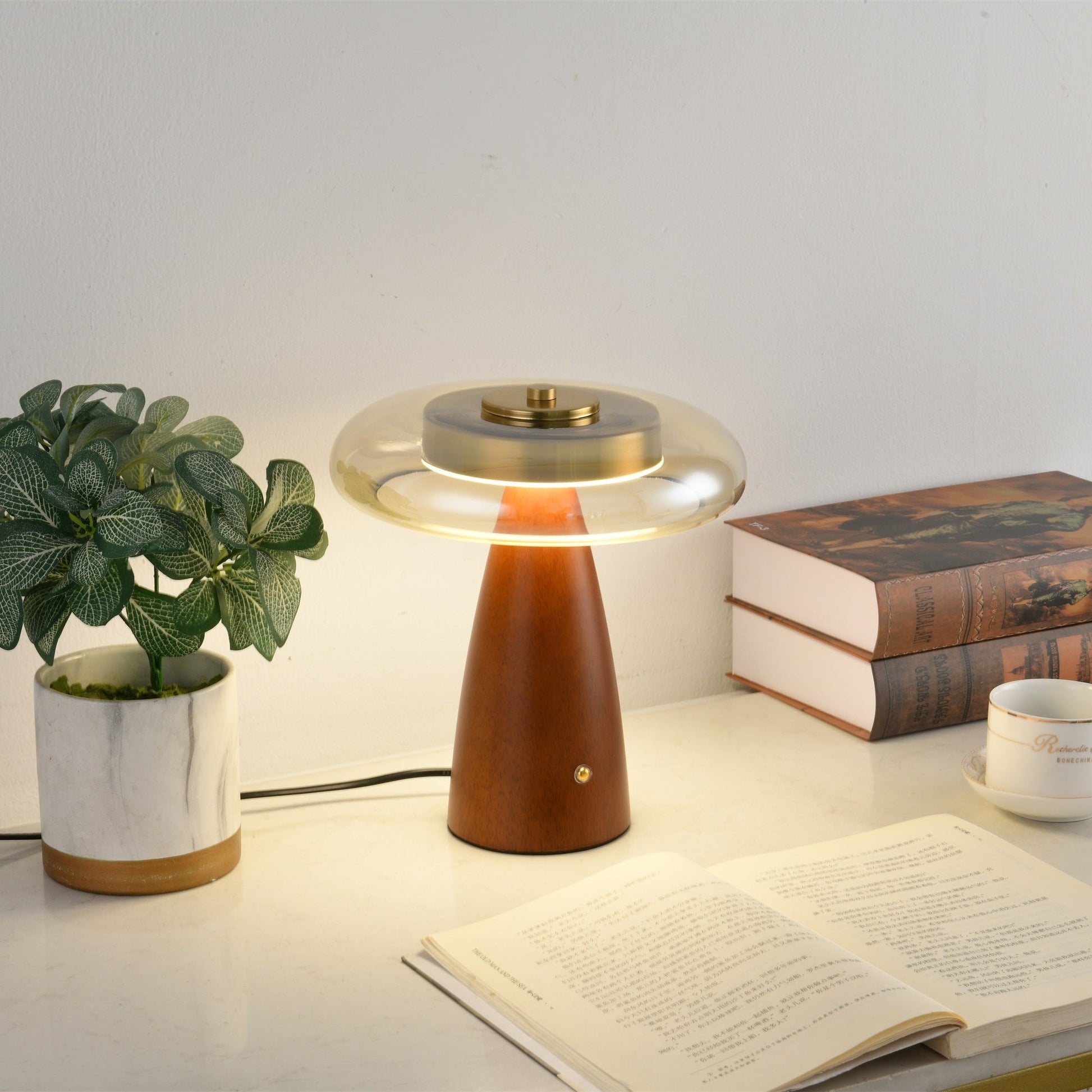 Mushroom Retro Glass Table Lamp - Blowlighting