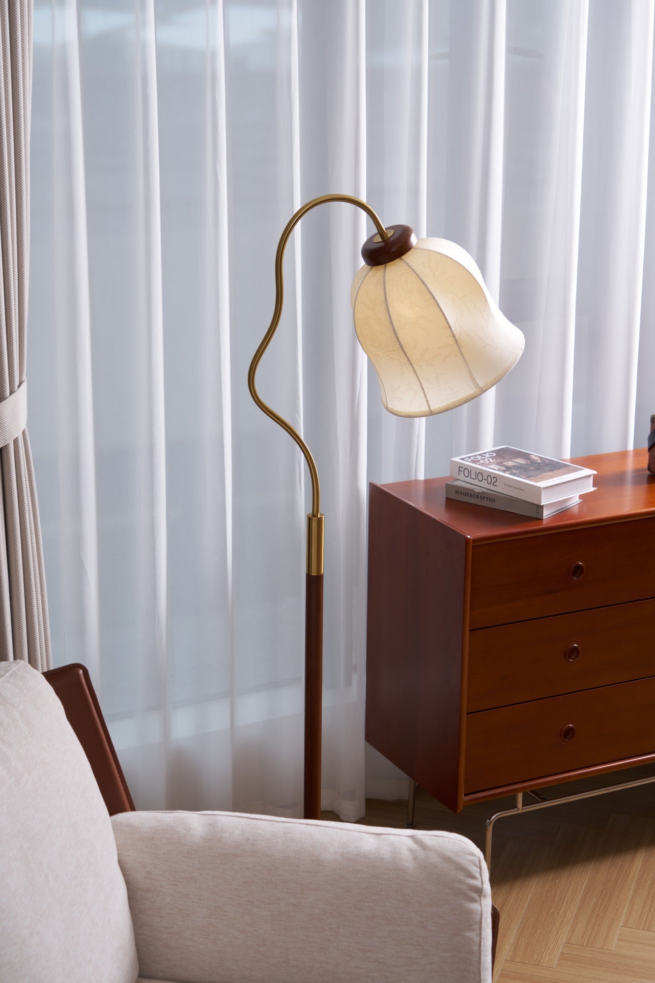 Bellvine Floor Lamp - Blowlighting