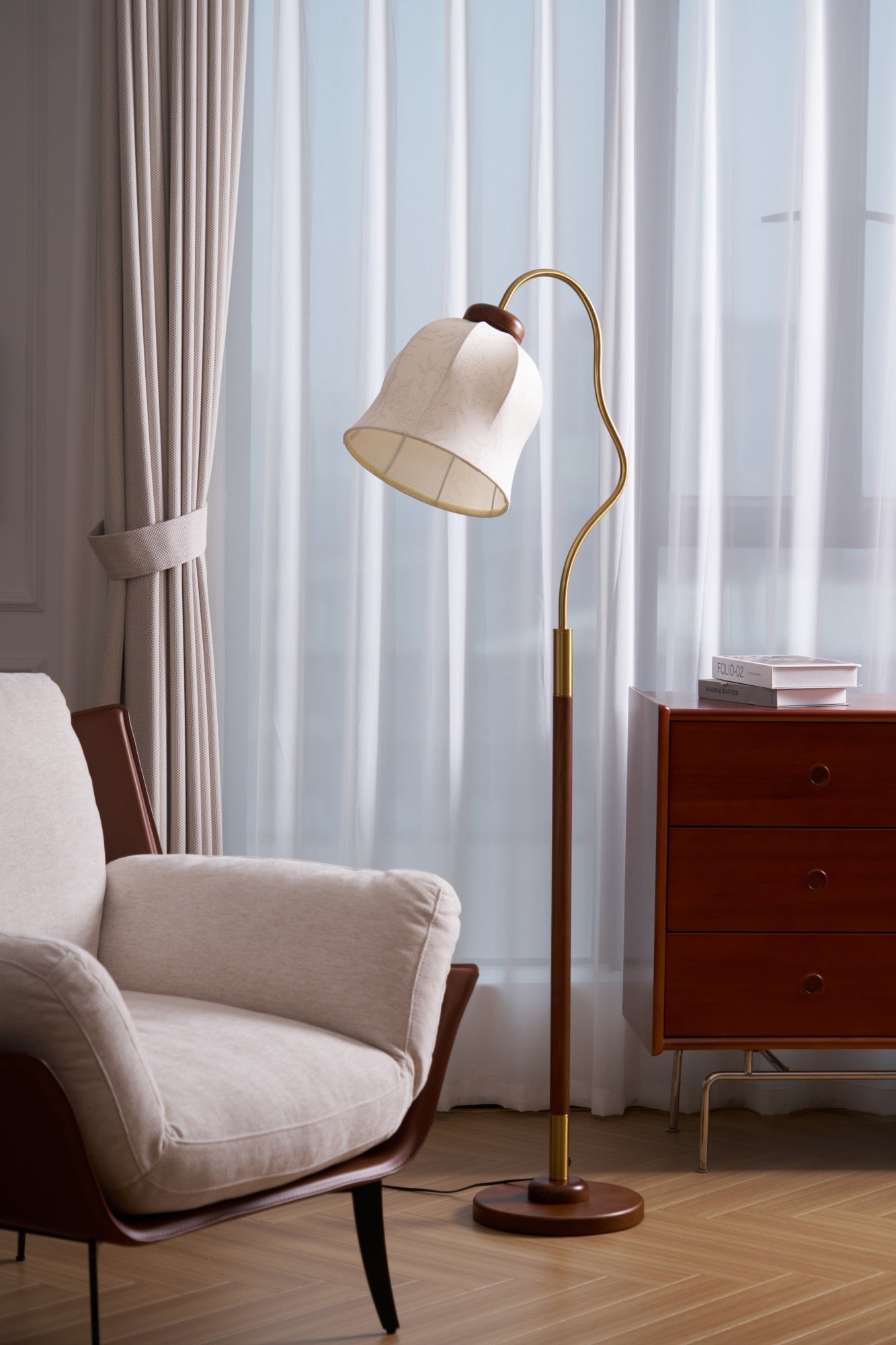 Bellvine Floor Lamp - Blowlighting