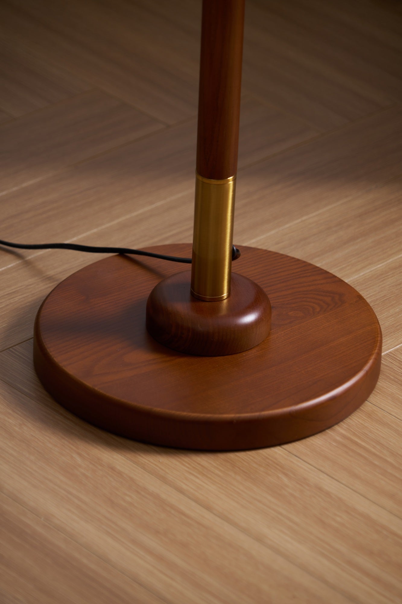 Bellvine Floor Lamp - Blowlighting