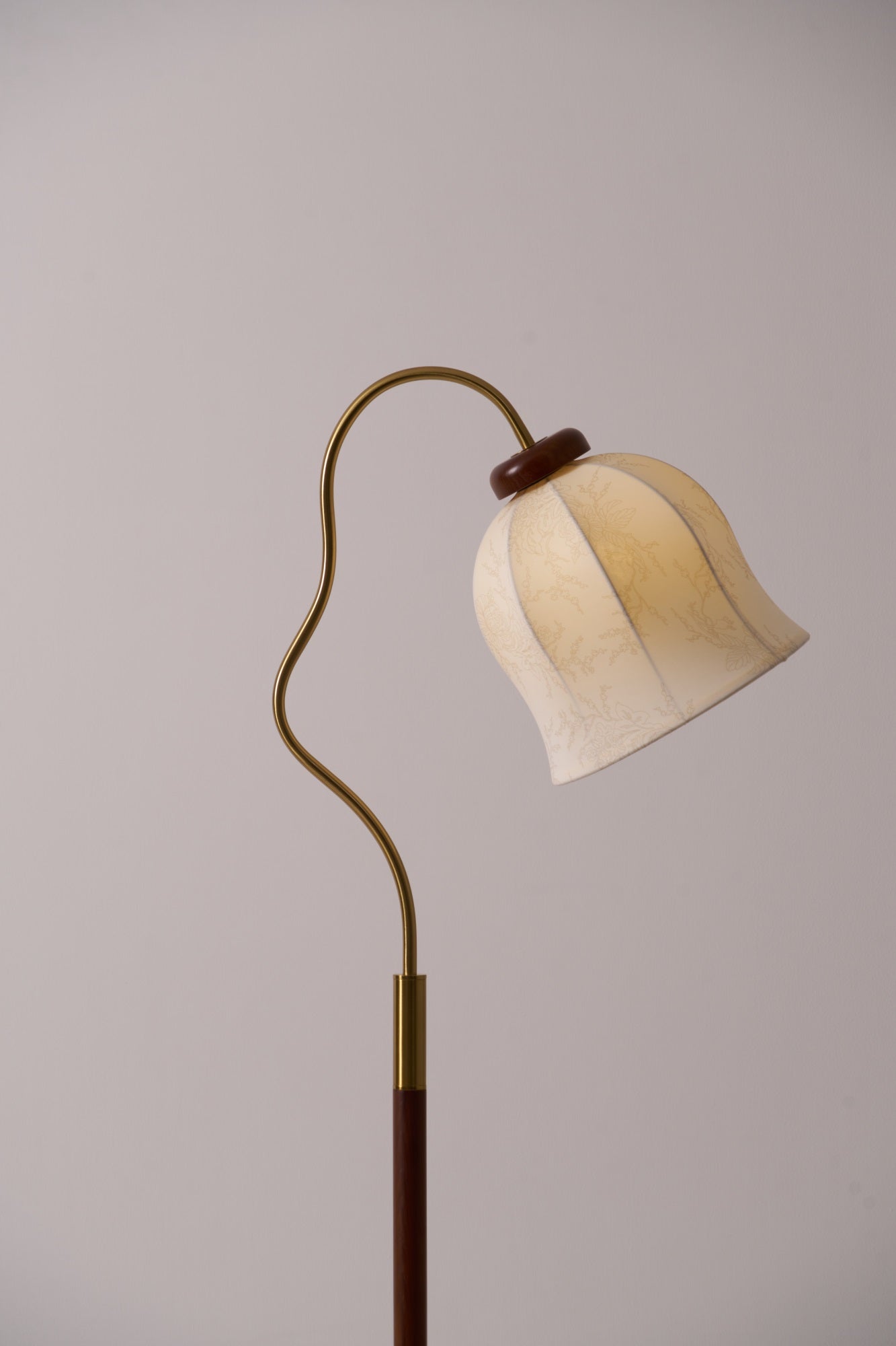 Bellvine Floor Lamp - Blowlighting