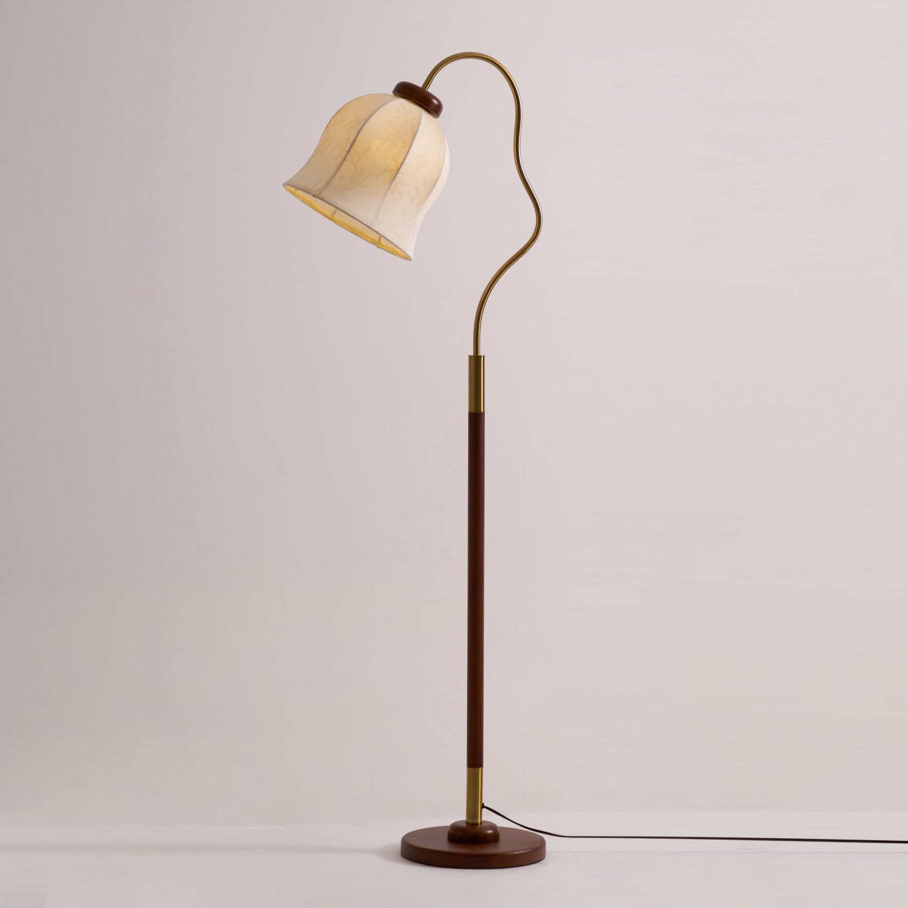 Bellvine Floor Lamp - Blowlighting