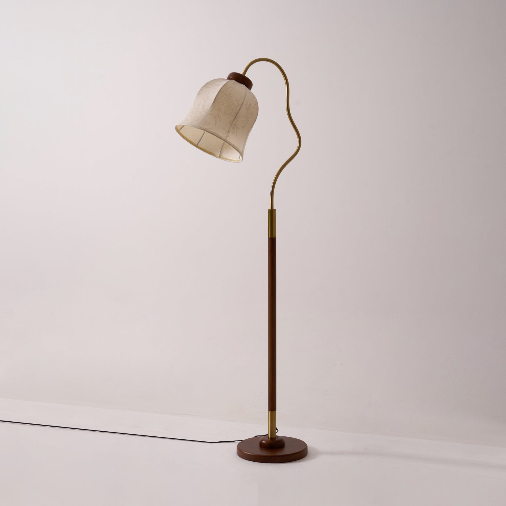 Bellvine Floor Lamp - Blowlighting