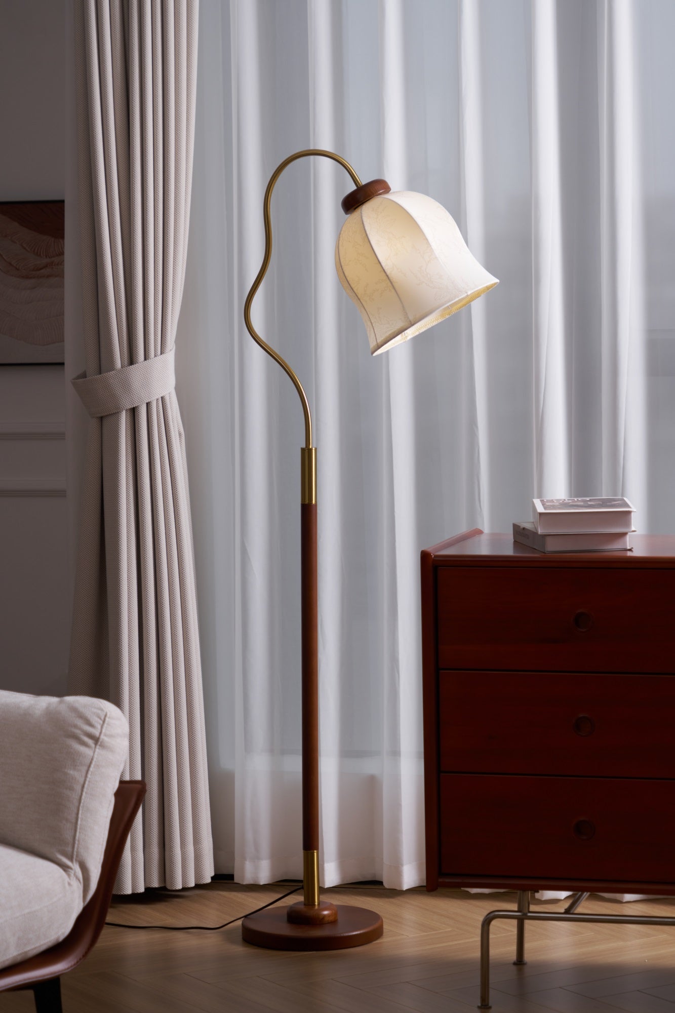 Bellvine Floor Lamp - Blowlighting