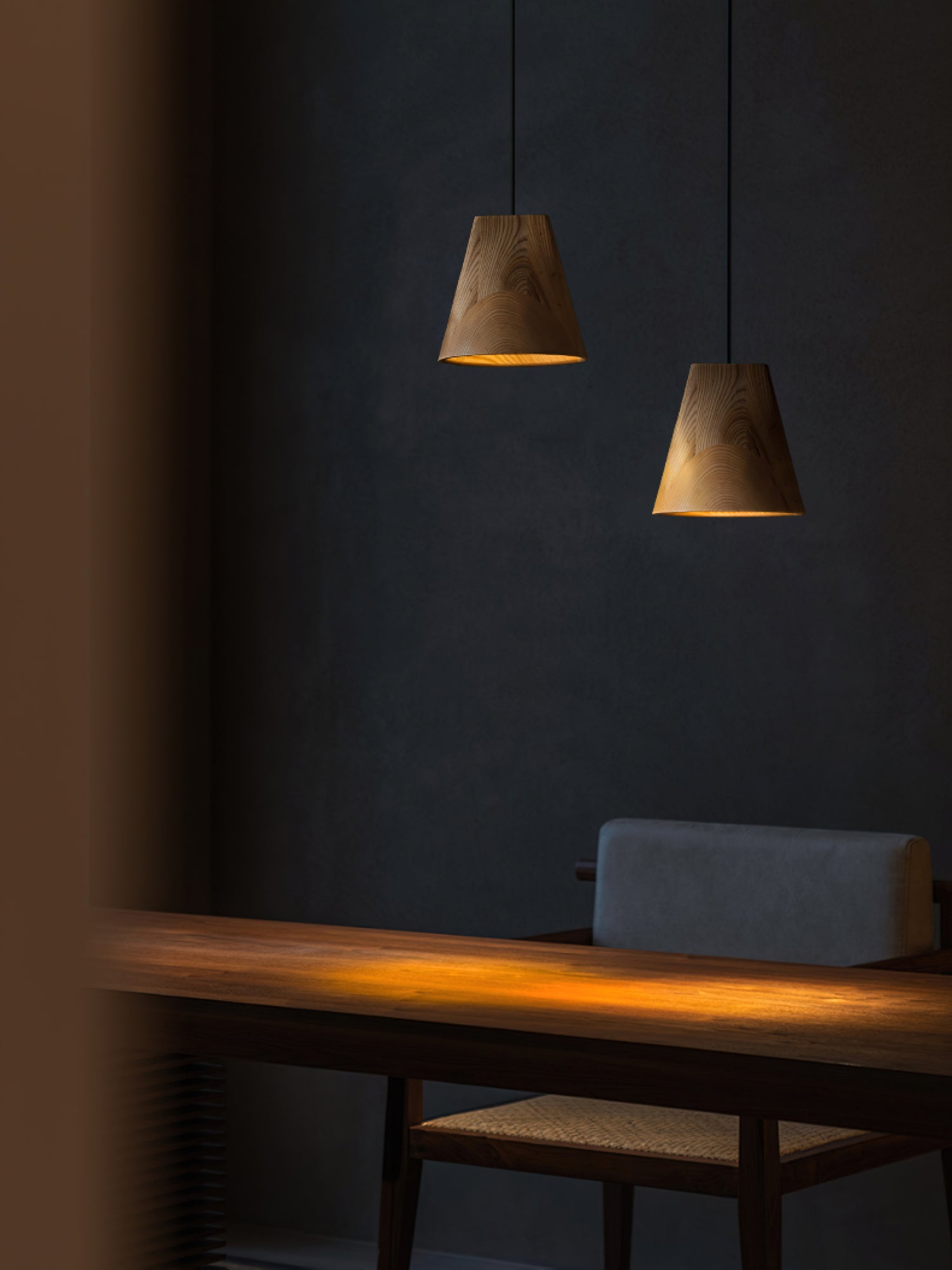 Ivarara Asymmetrical Wood Pendant Light - Blowlighting