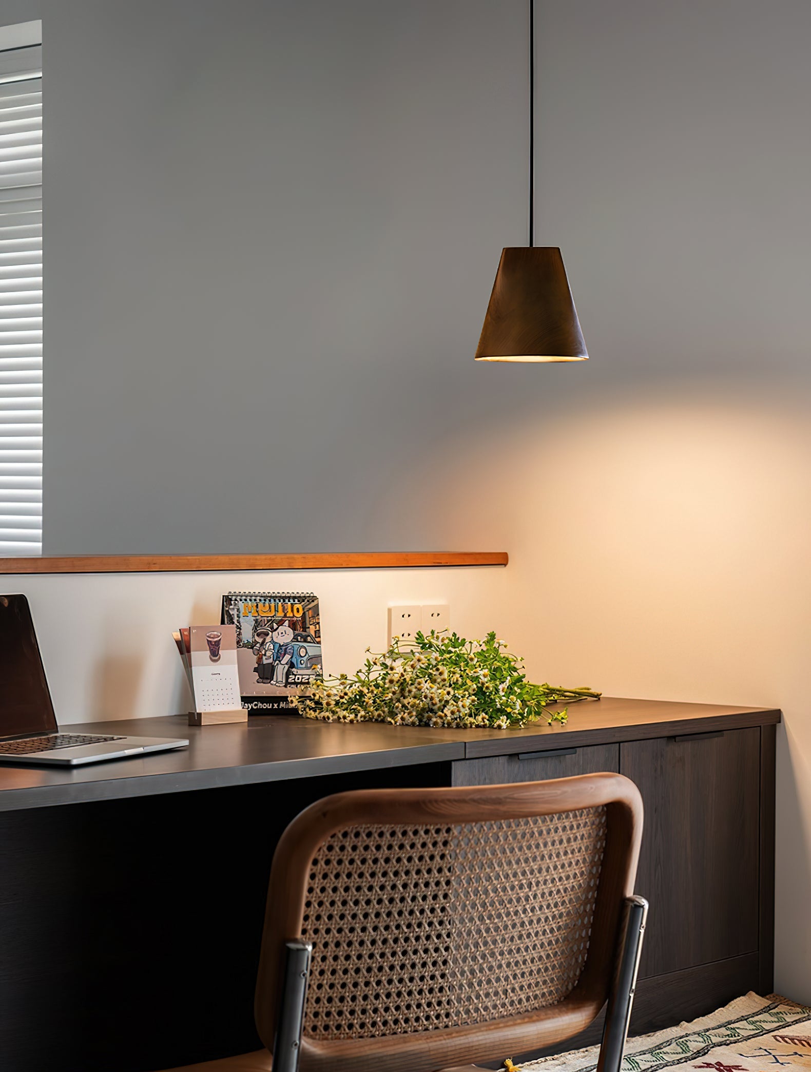 Ivarara Asymmetrical Wood Pendant Light - Blowlighting