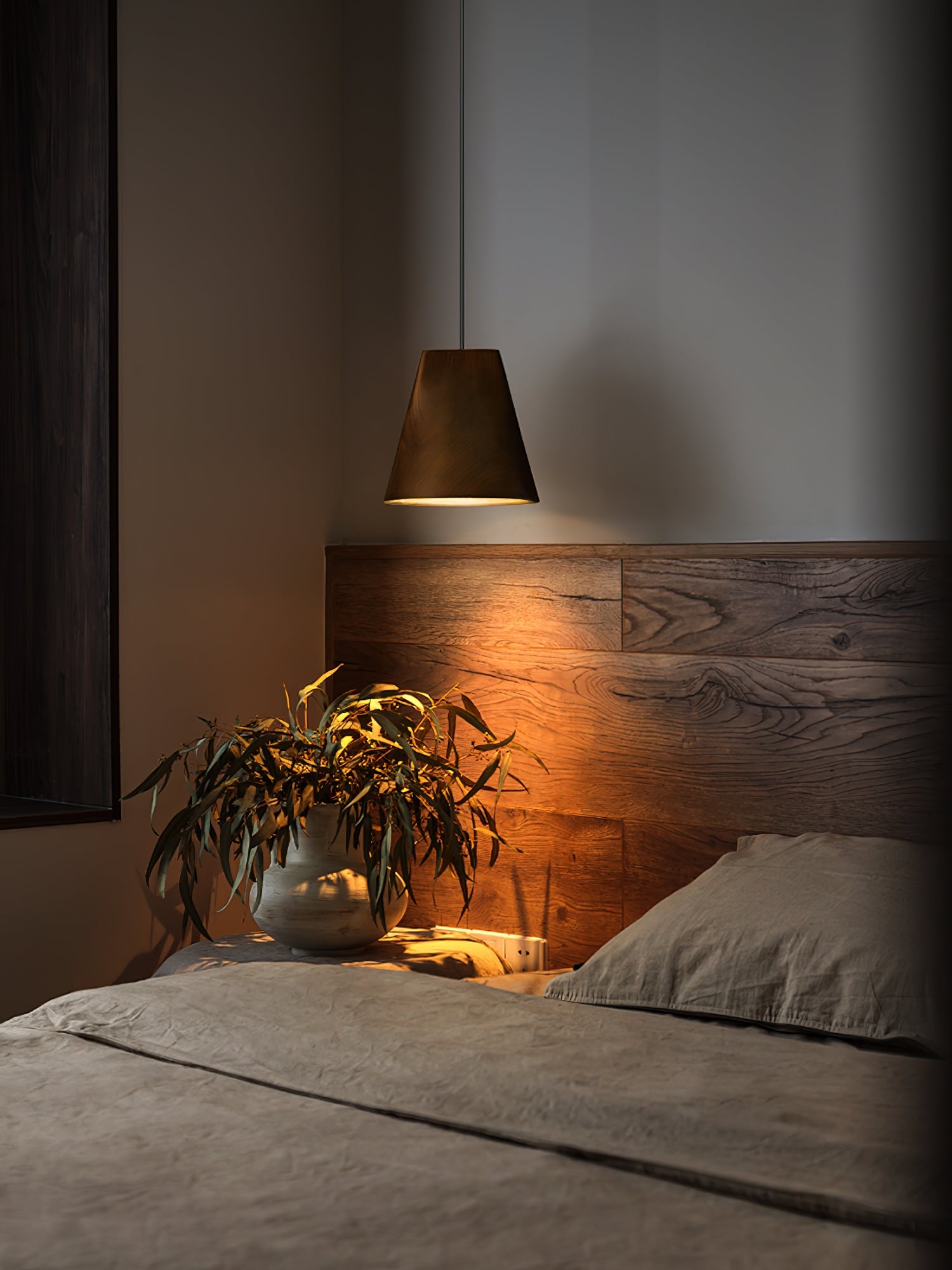 Ivarara Asymmetrical Wood Pendant Light - Blowlighting