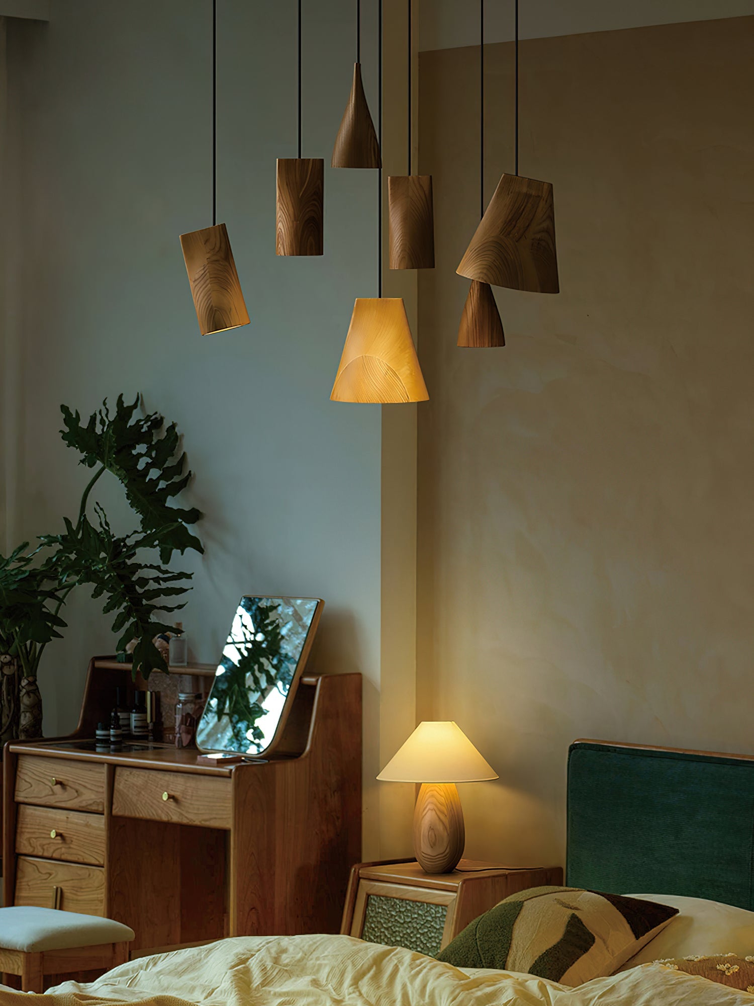 Ivarara Asymmetrical Wood Pendant Light - Blowlighting