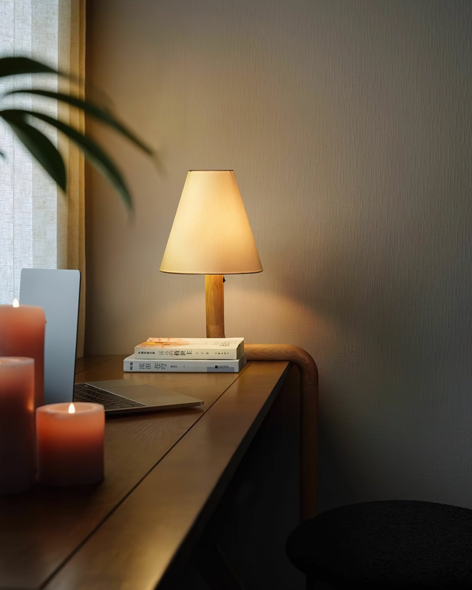 Bend Wood Table Lamp - Blowlighting