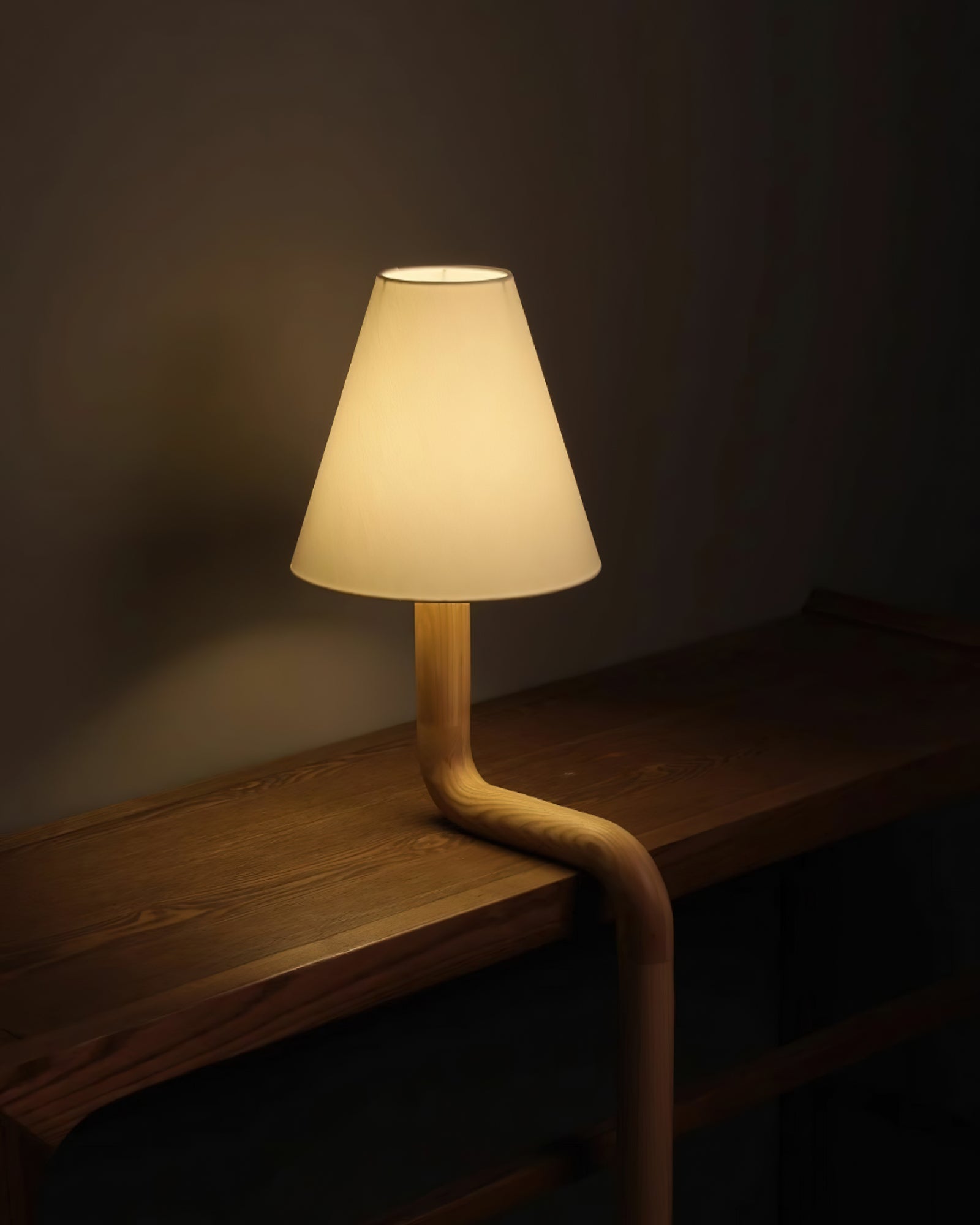 Bend Wood Table Lamp - Blowlighting