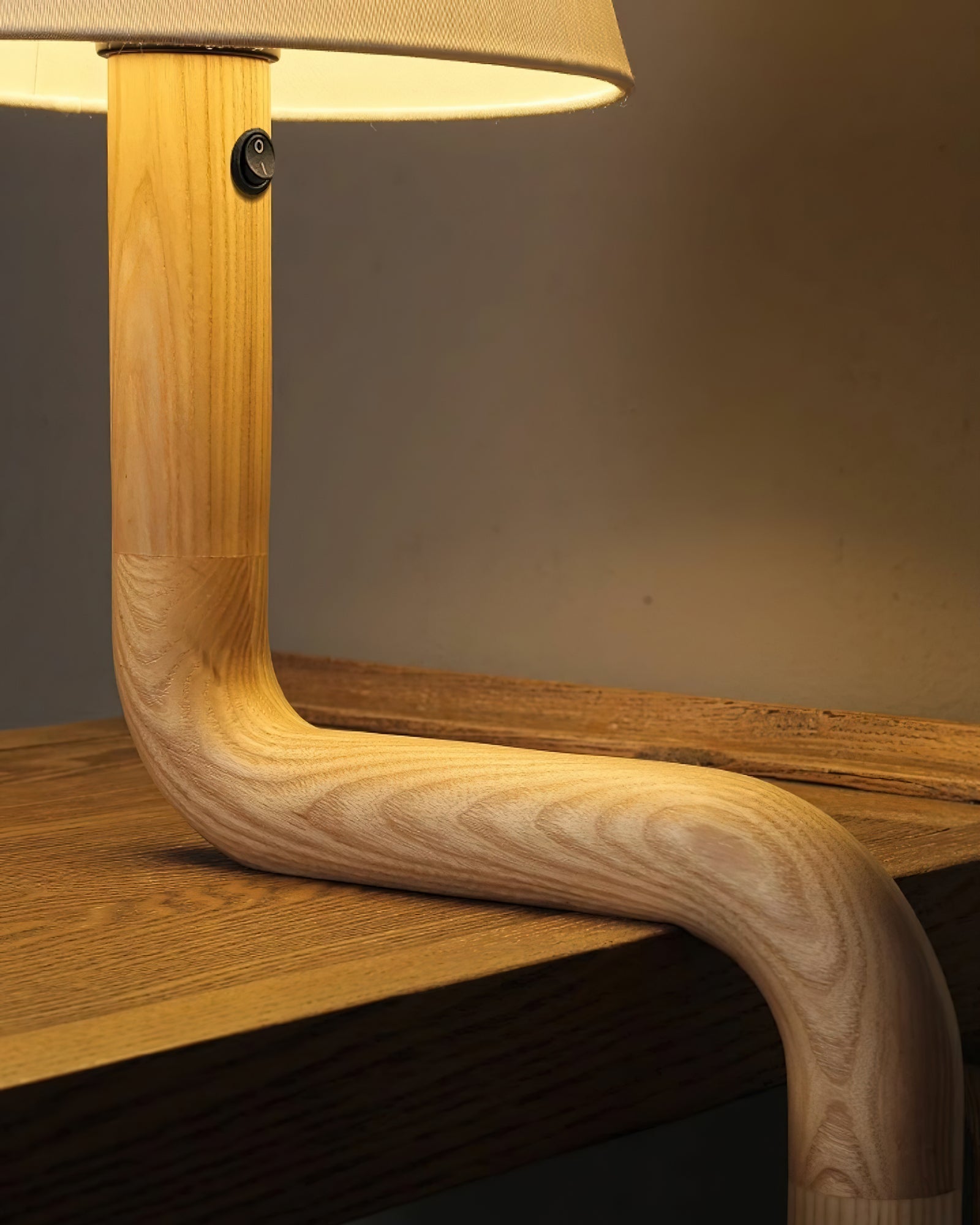 Bend Wood Table Lamp - Blowlighting