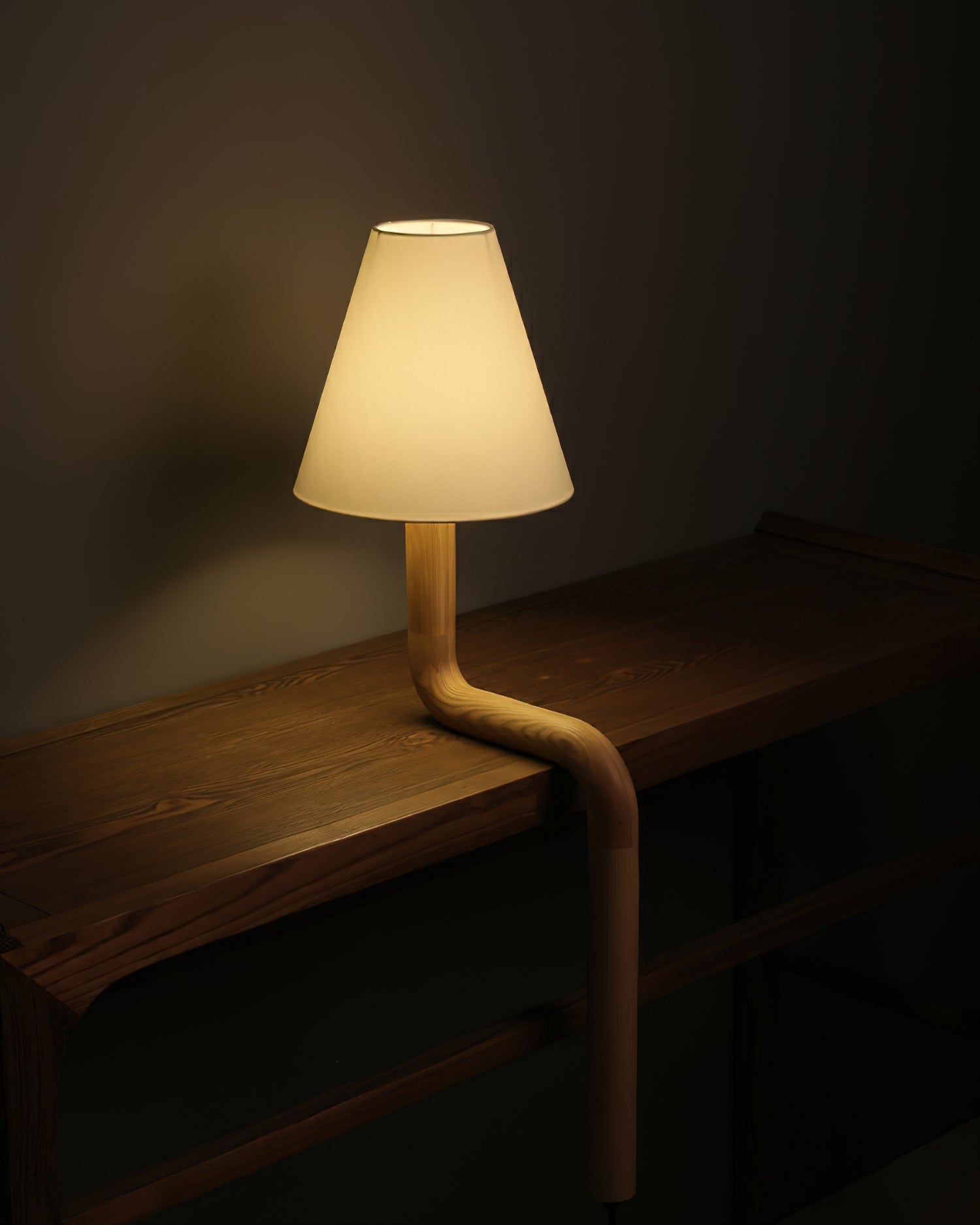 Bend Wood Table Lamp - Blowlighting