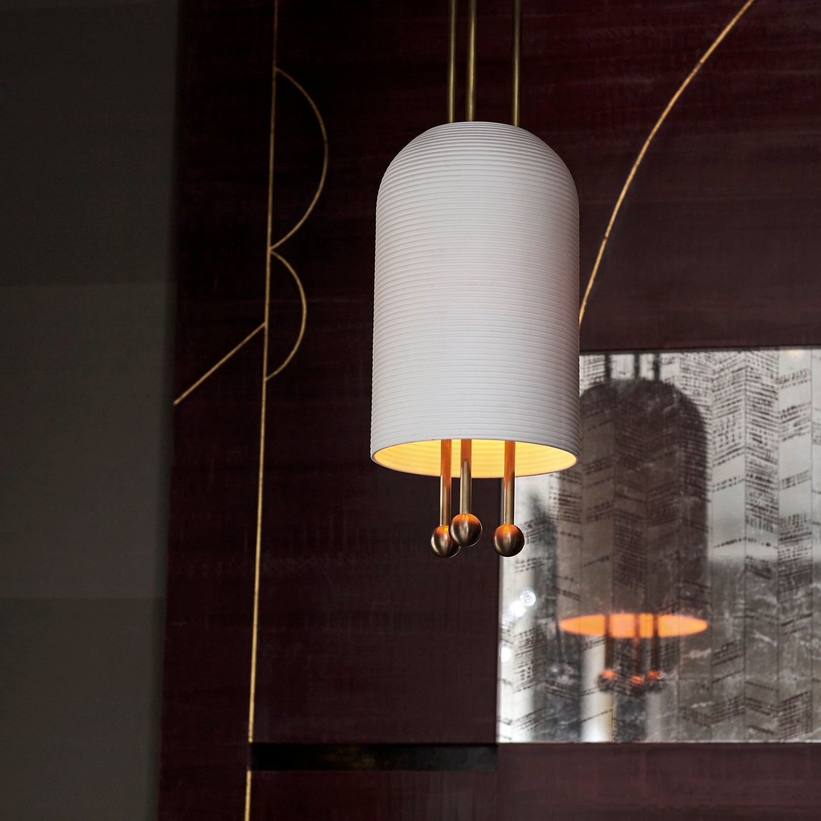 Voloraris Traditional Elegance Metal Glass Pendant Light - Blowlighting