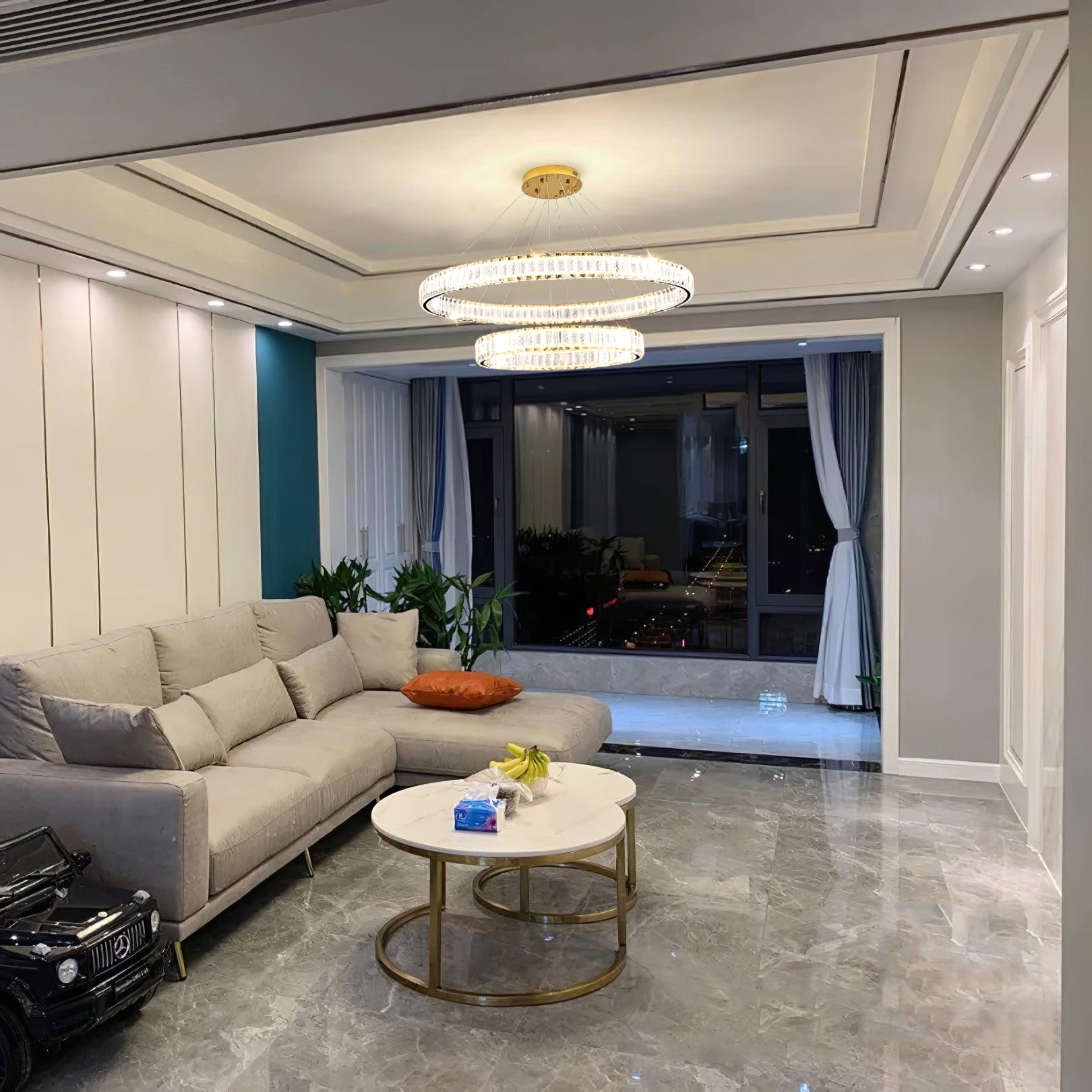 Bertolda Chandeliers - Blowlighting