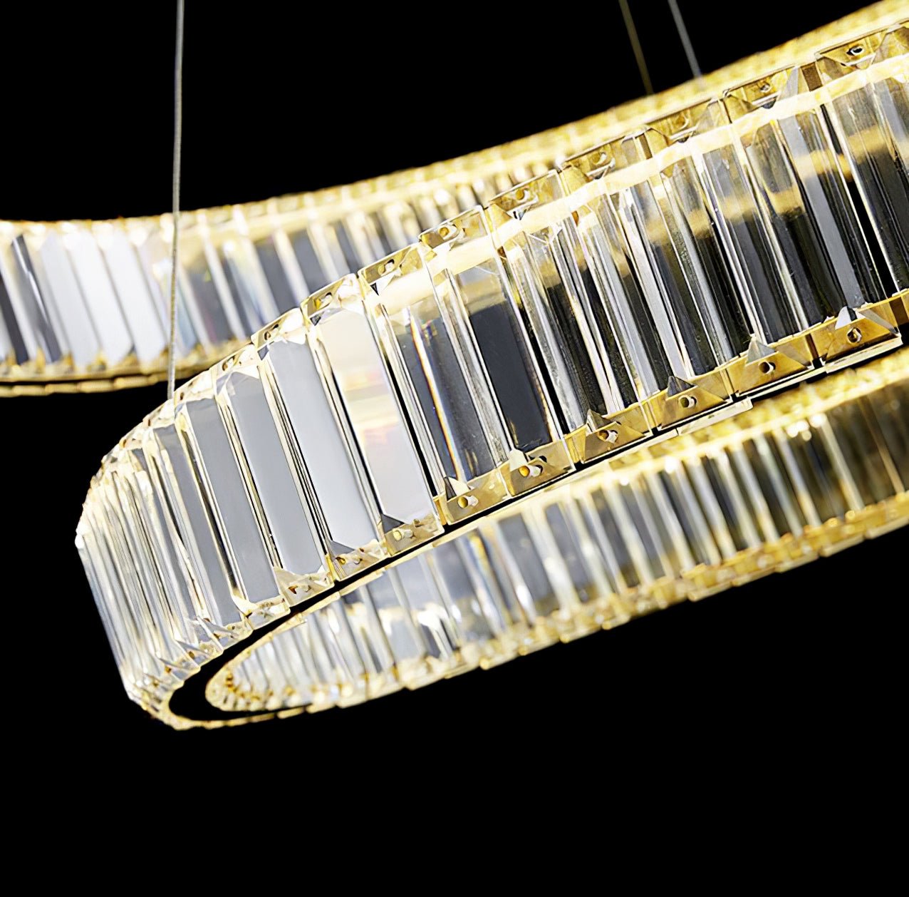 Bertolda Chandeliers - Blowlighting