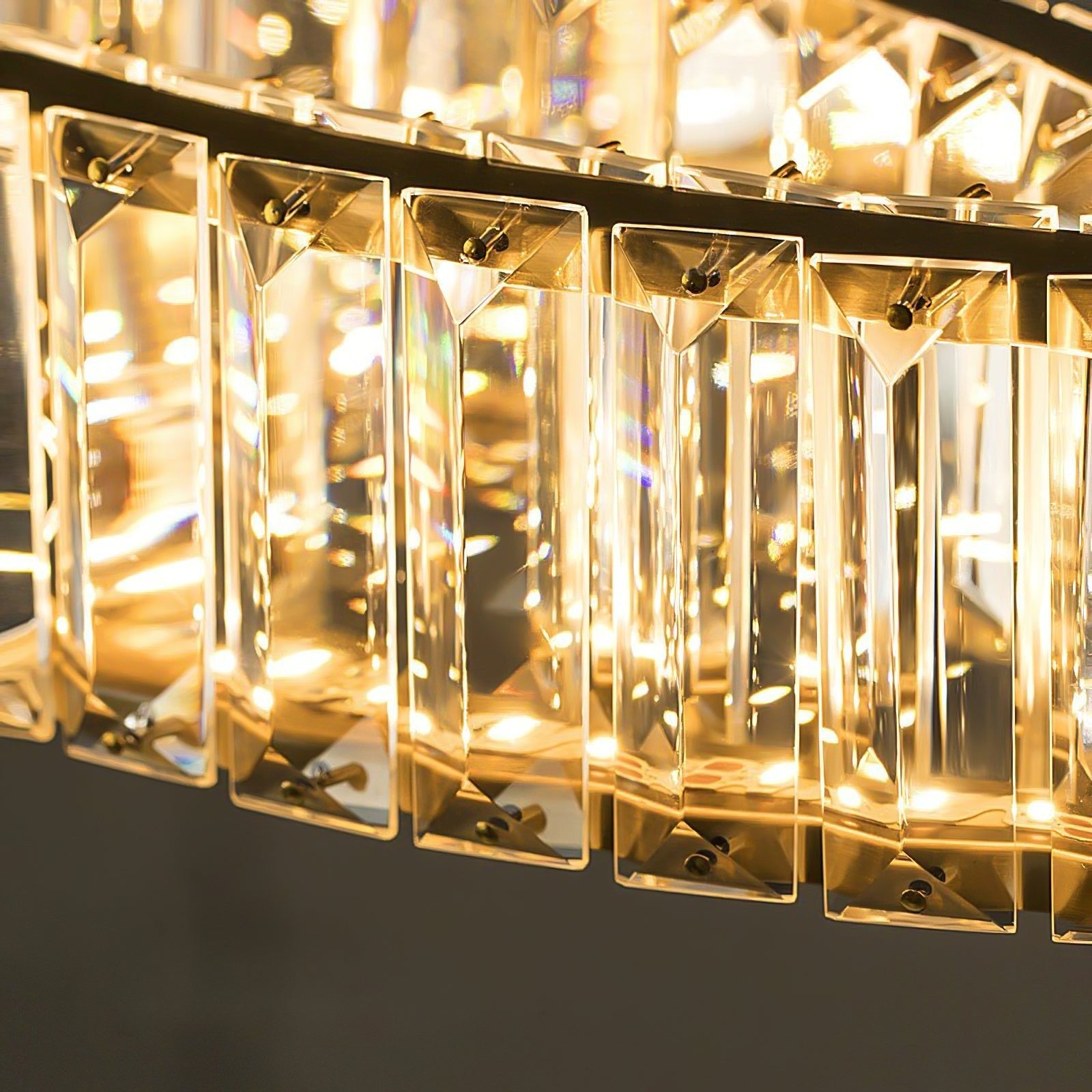 Bertolda Chandeliers - Blowlighting