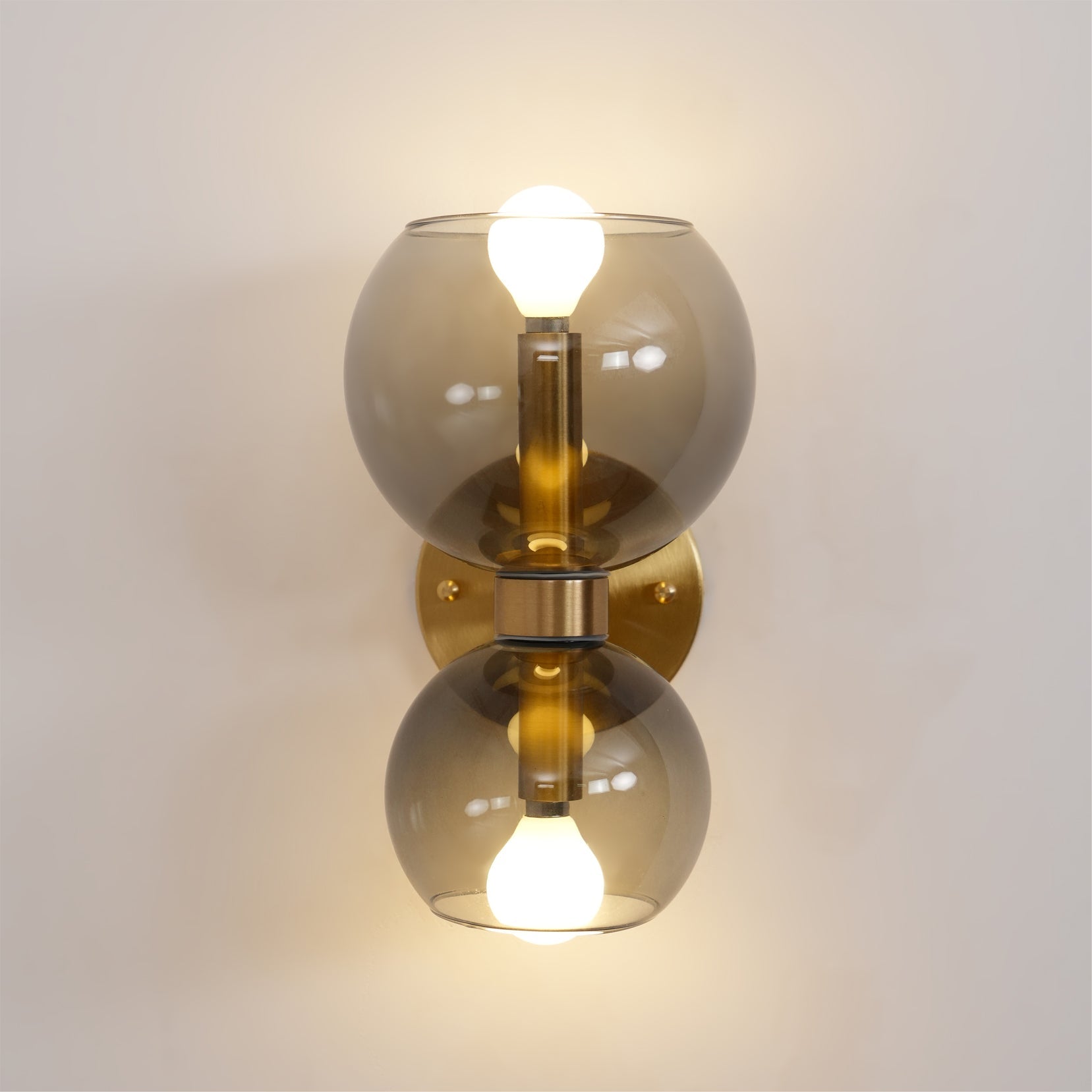Round Pearl Sconce - Blowlighting