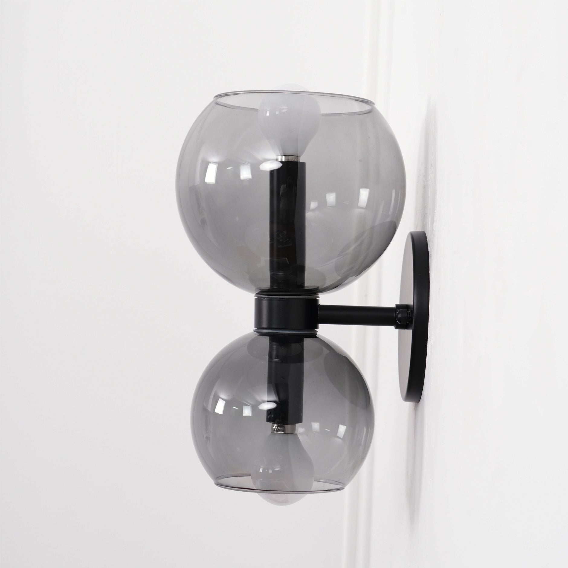 Round Pearl Sconce - Blowlighting