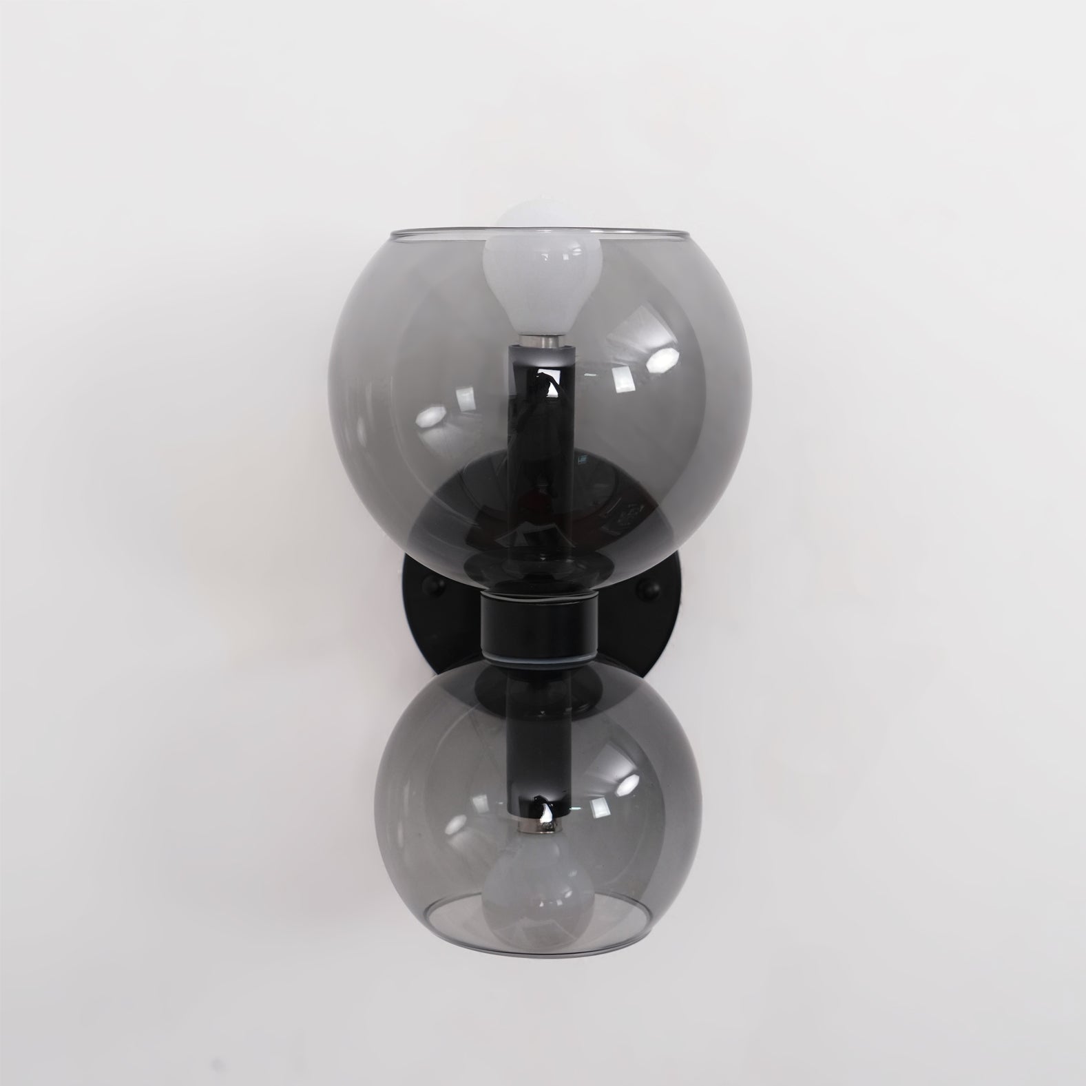 Round Pearl Sconce - Blowlighting
