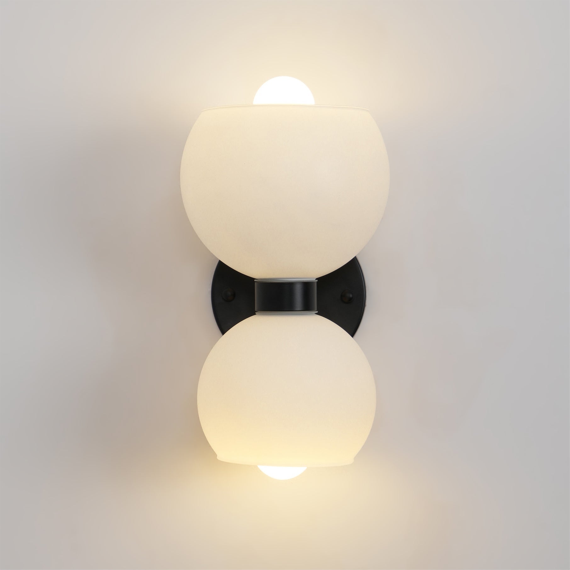 Round Pearl Sconce - Blowlighting