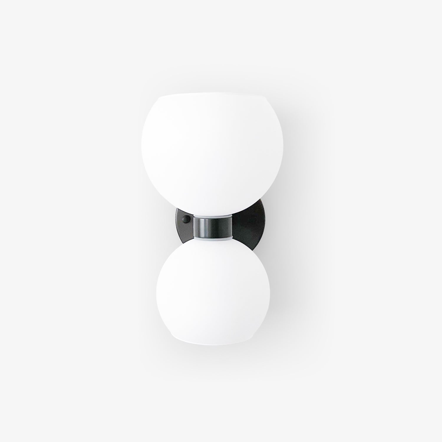 Round Pearl Sconce - Blowlighting