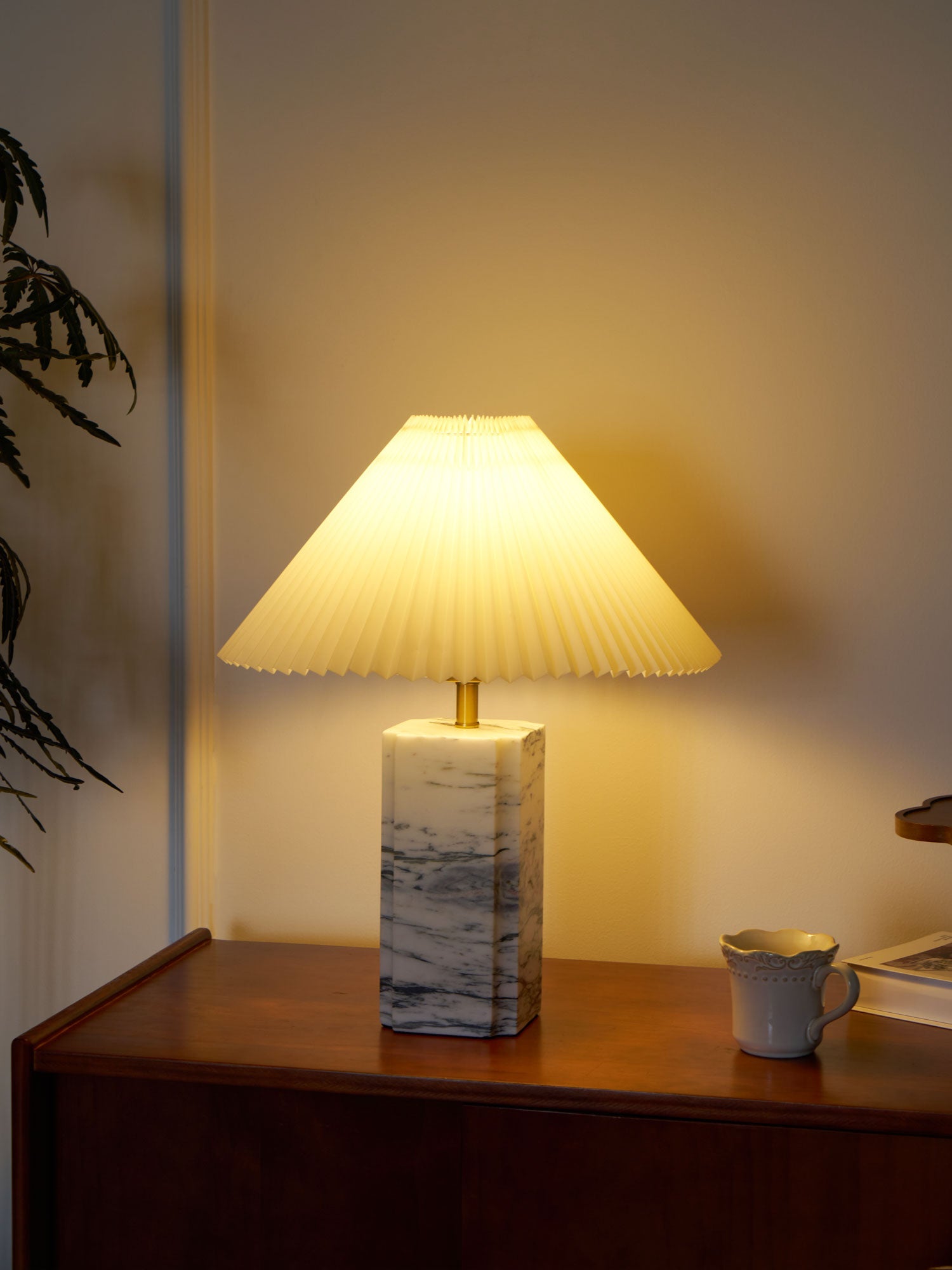 Bianca Marble Table Lamp - Blowlighting