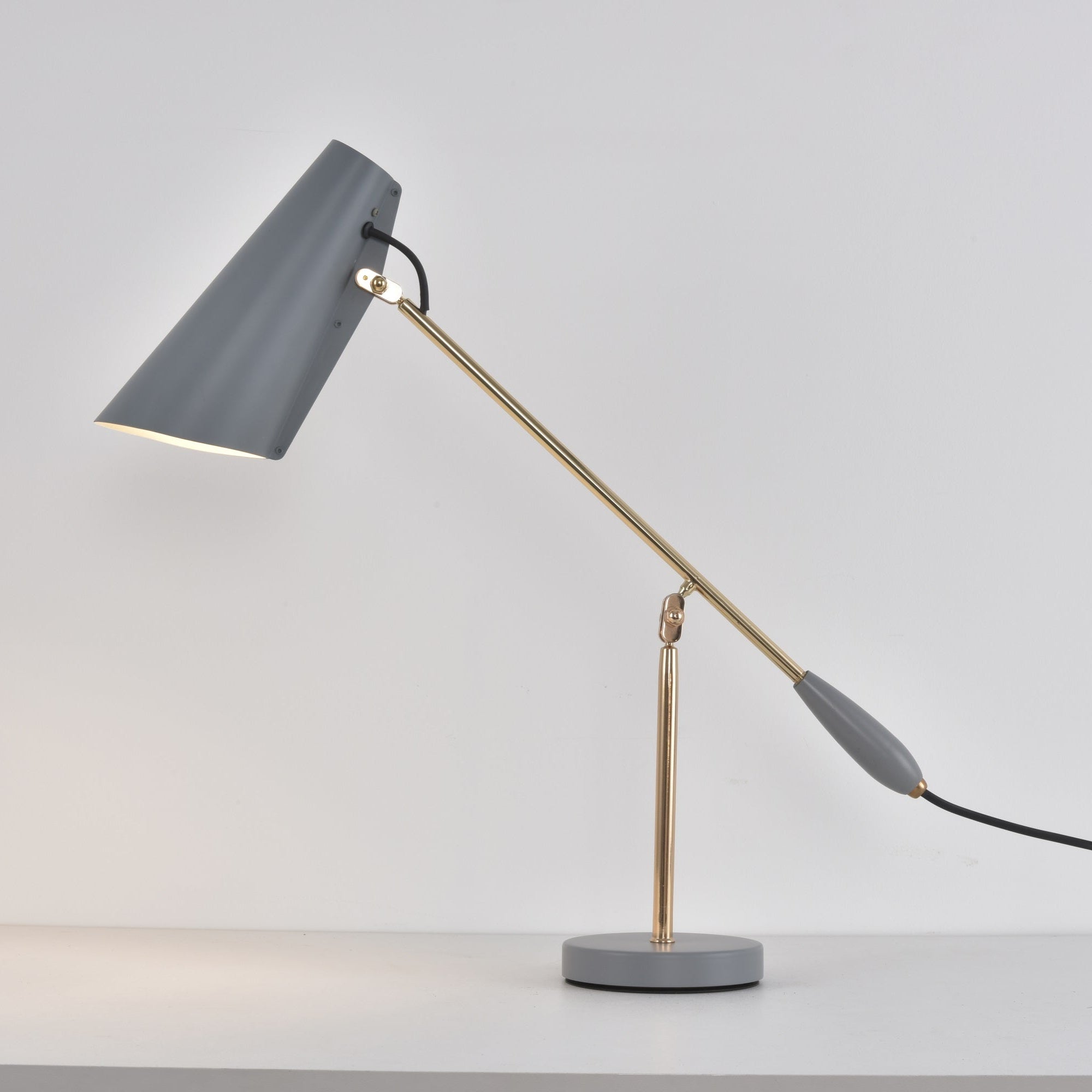 Birdy Table Lamp - Blowlighting