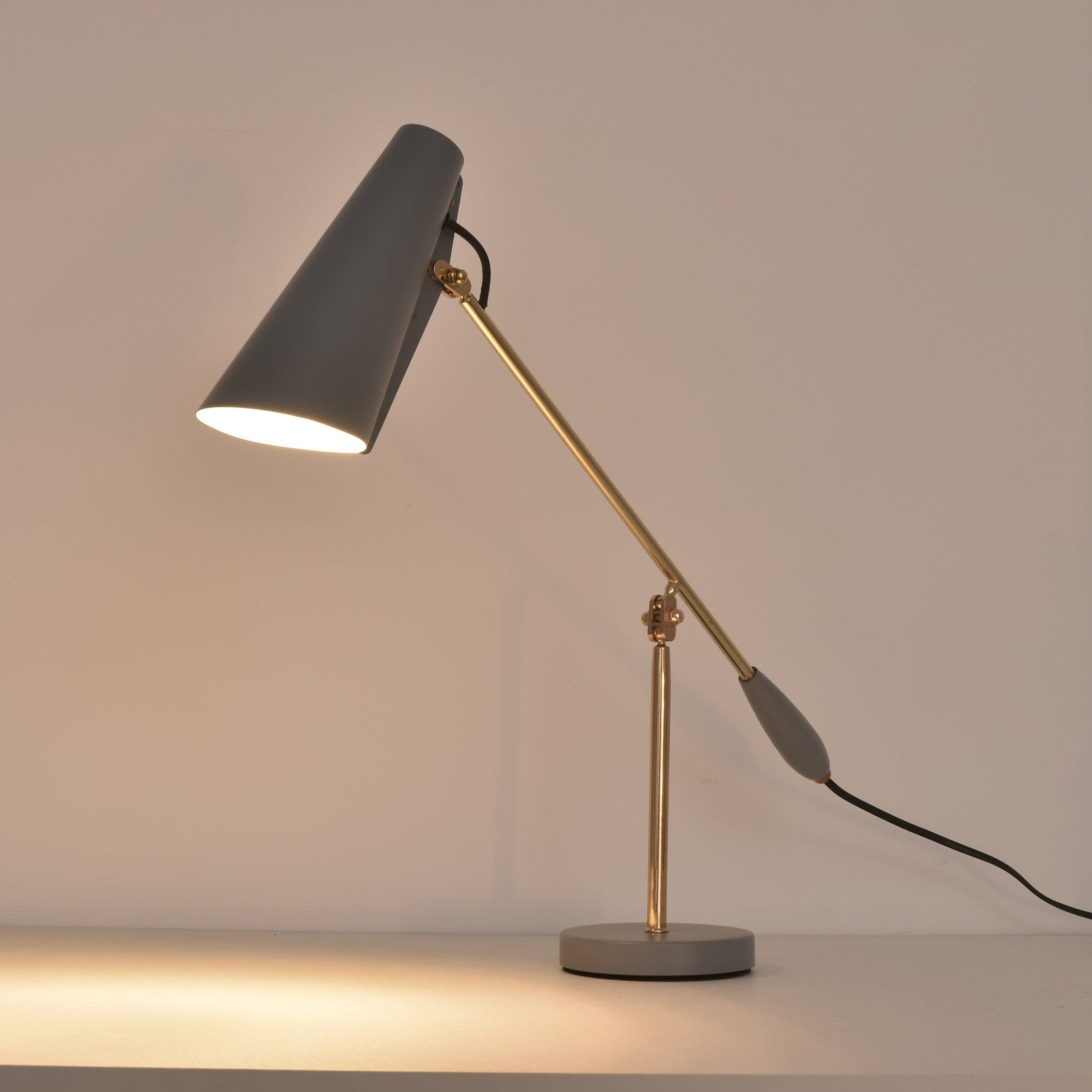 Birdy Table Lamp - Blowlighting