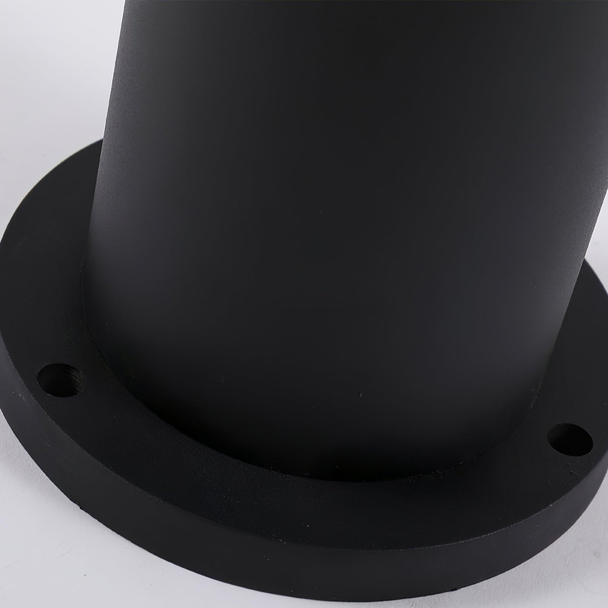 Black Cylindrical Garden Outdoor Light - Blowlighting