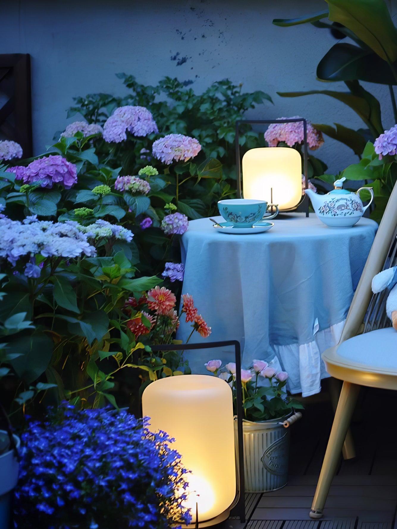 Black Twilight Lantern Table Lamp - Blowlighting