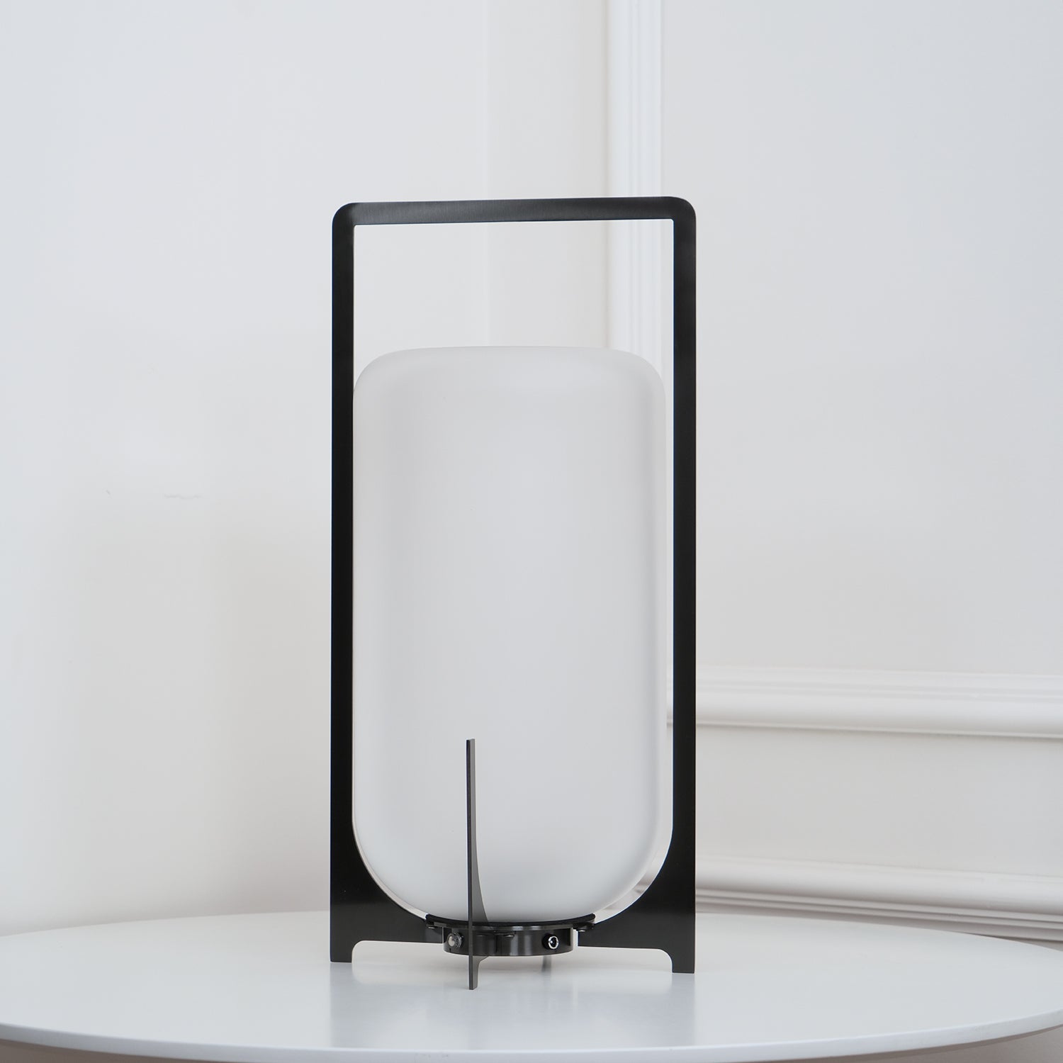 Black Twilight Lantern Table Lamp - Blowlighting