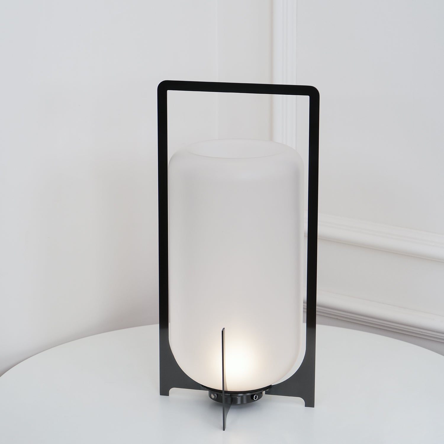 Black Twilight Lantern Table Lamp - Blowlighting
