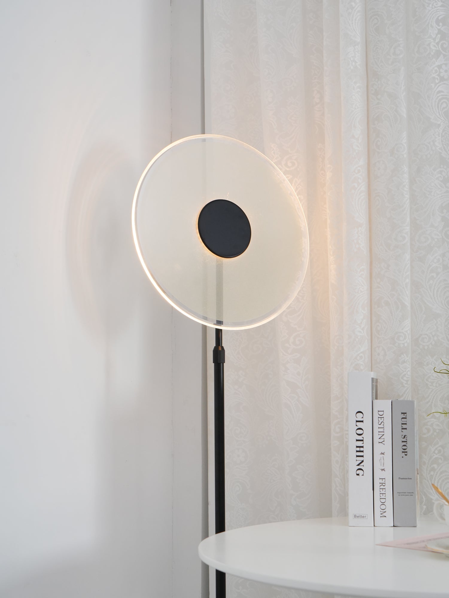 Luxora Floor Lamp - Blowlighting
