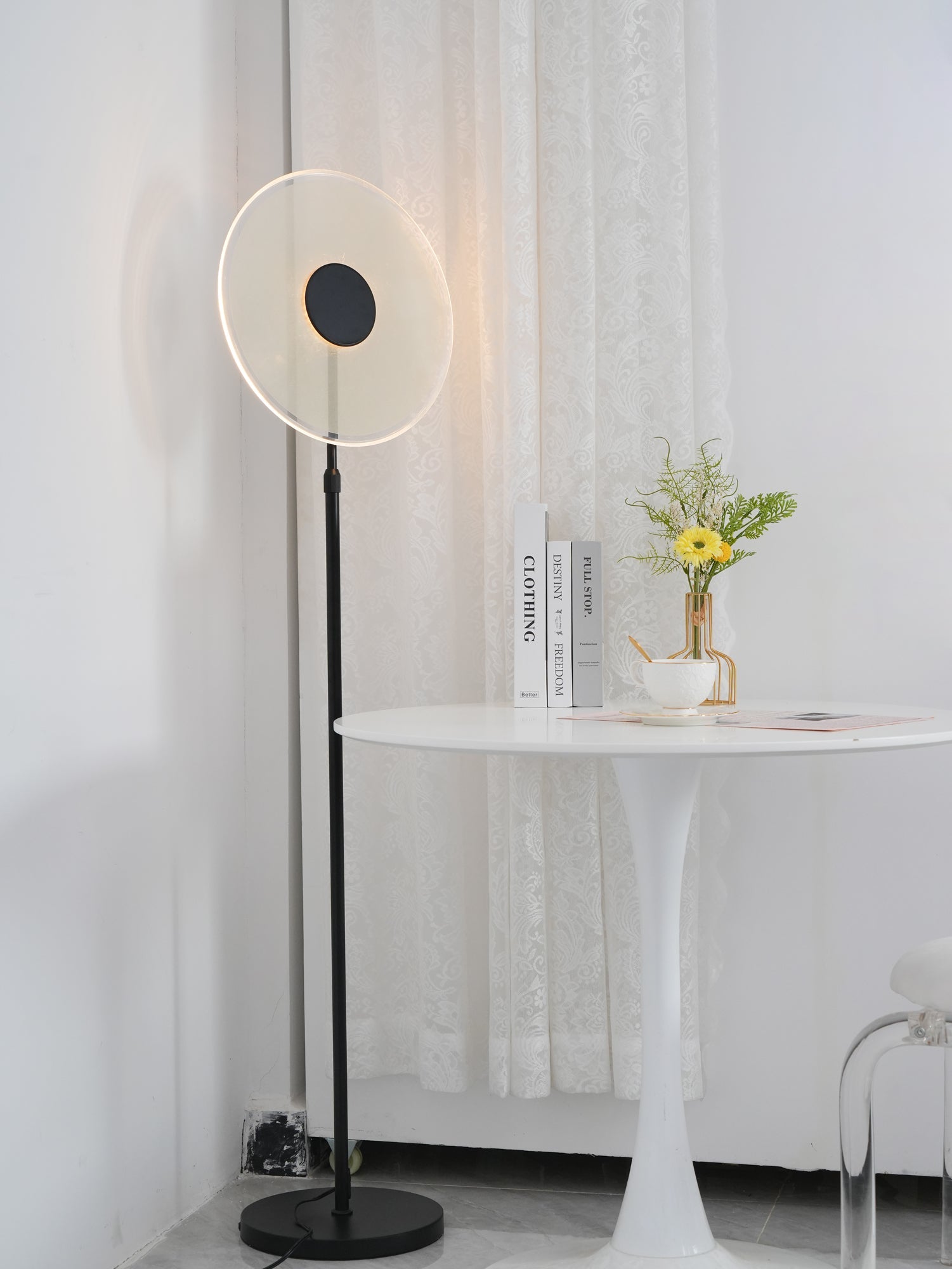 Luxora Floor Lamp - Blowlighting